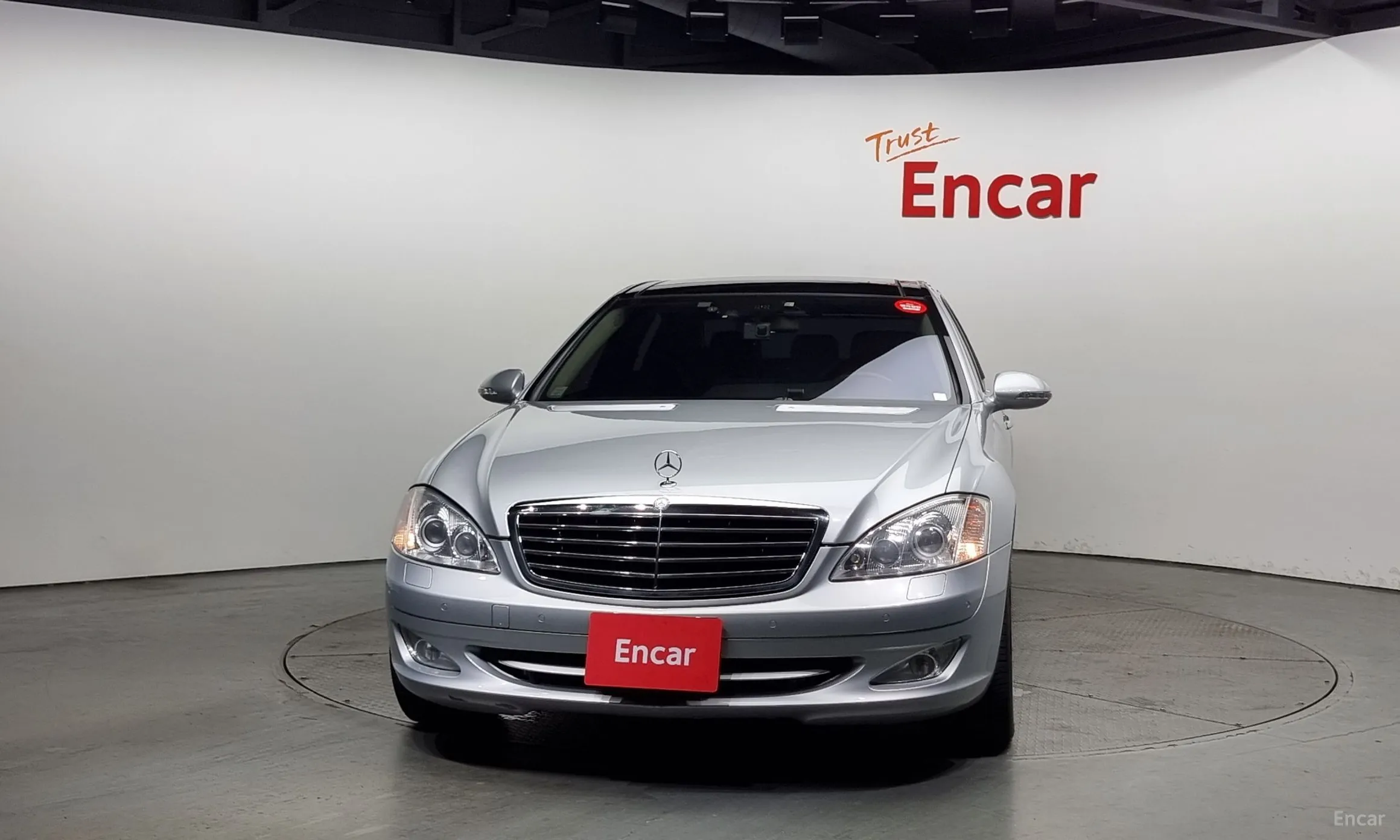 Mercedes Benz S-Class W221