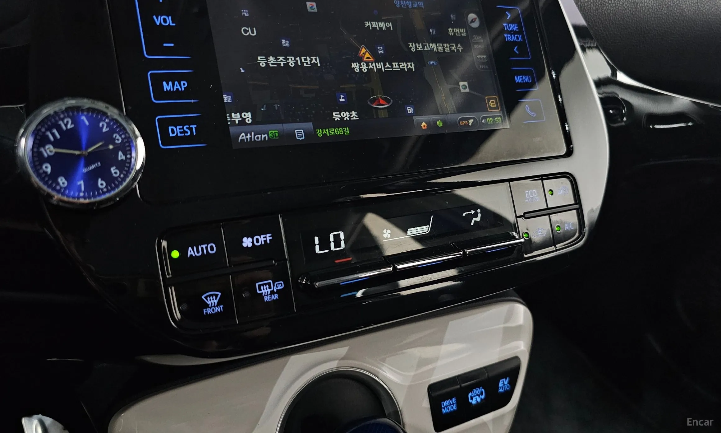 Toyota Prius Prime превью 17