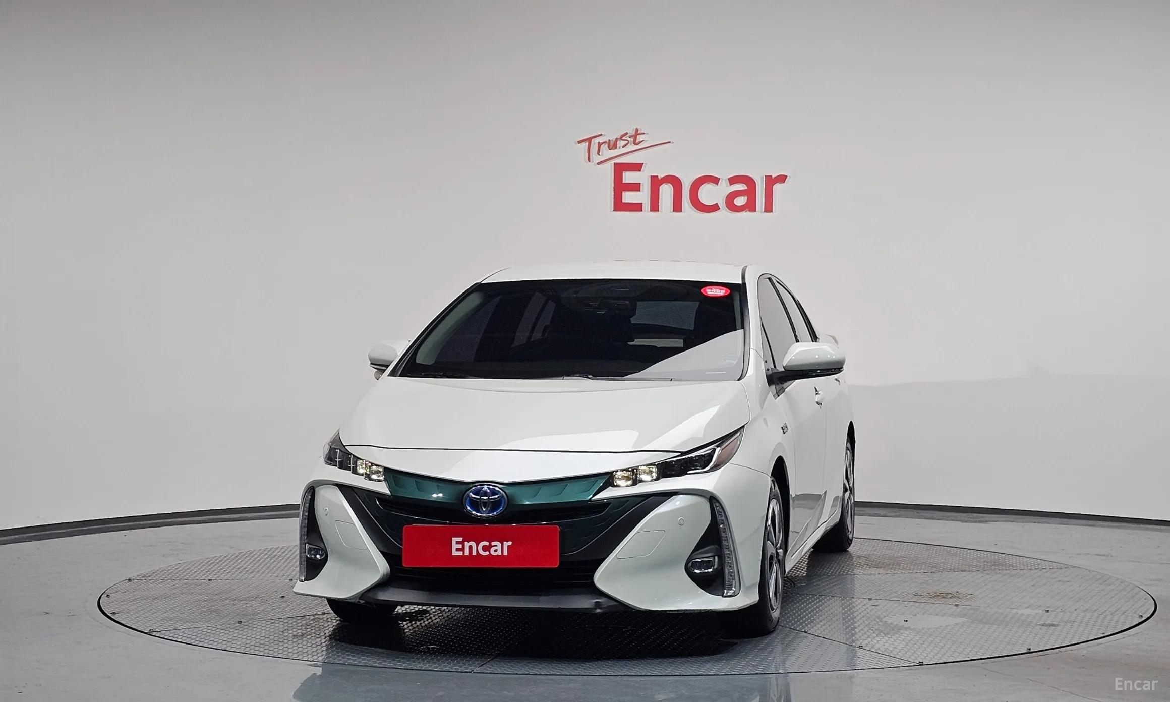 Toyota Prius Prime превью 3