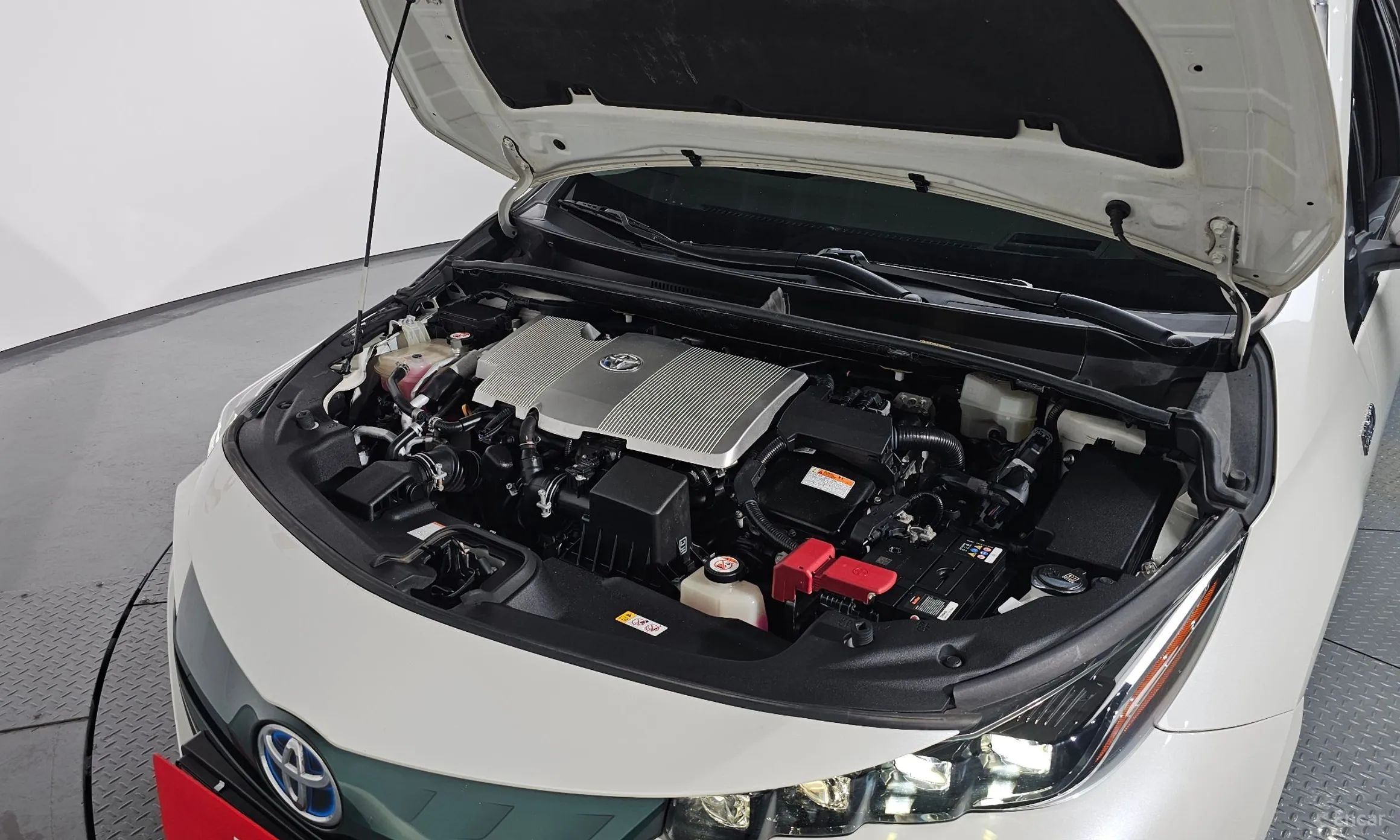 Toyota Prius Prime превью 6