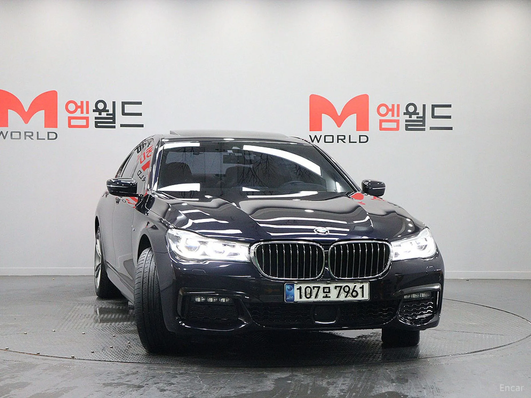 BMW 7 Series (G11) превью 2