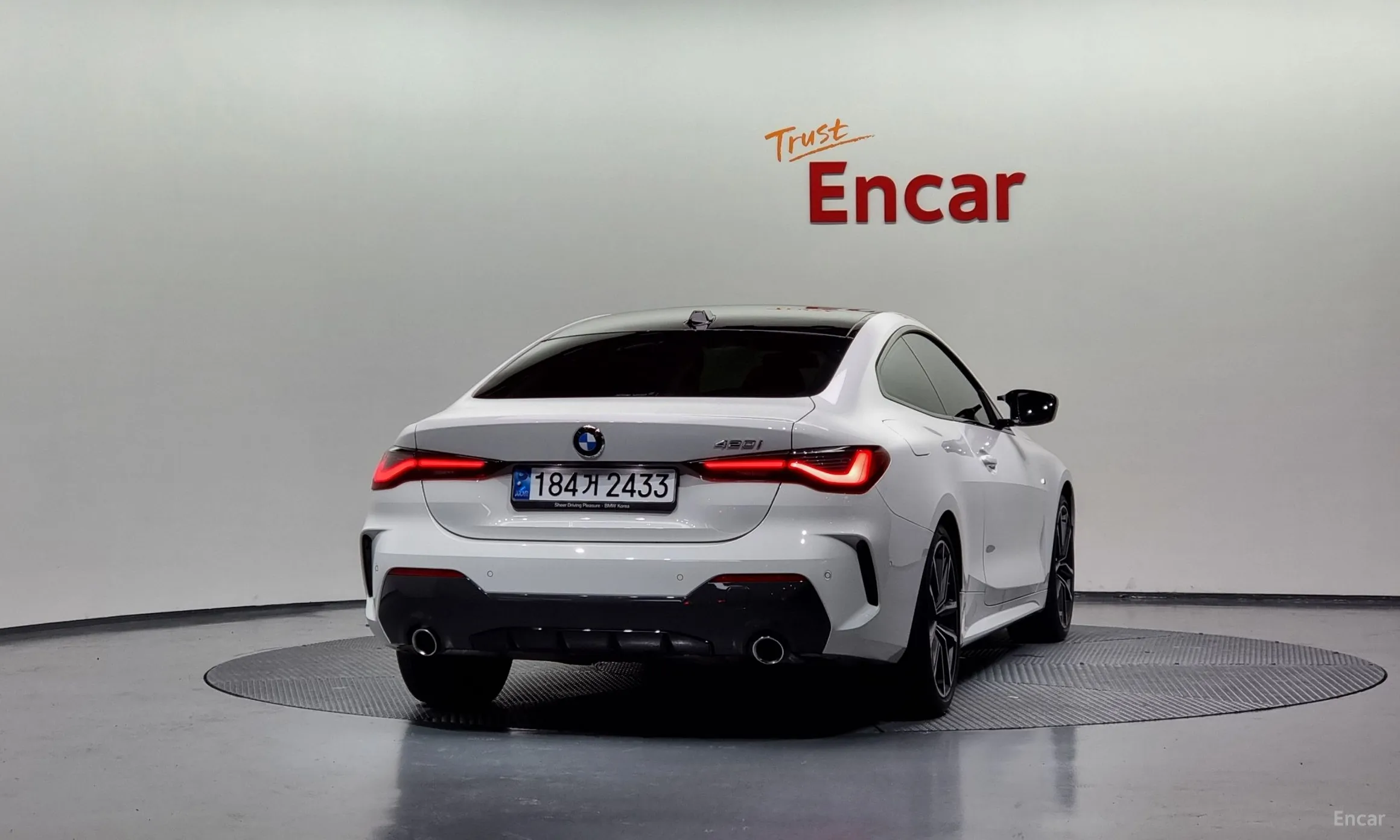 BMW Series 4 (G22) превью 3