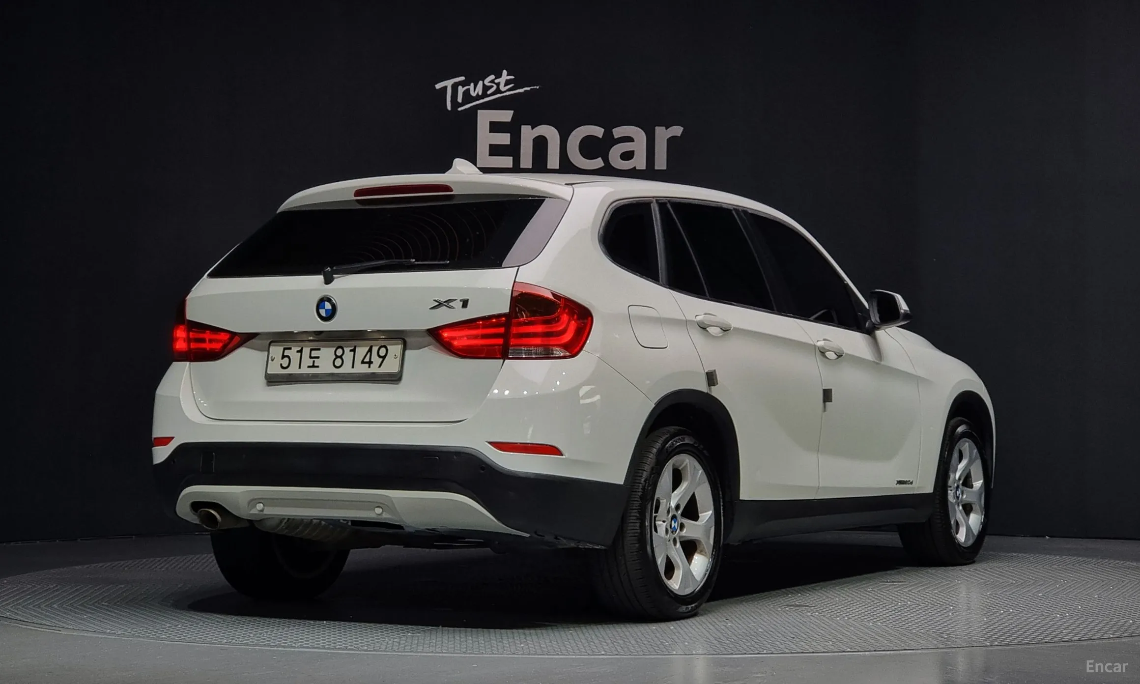 X1 (E84)