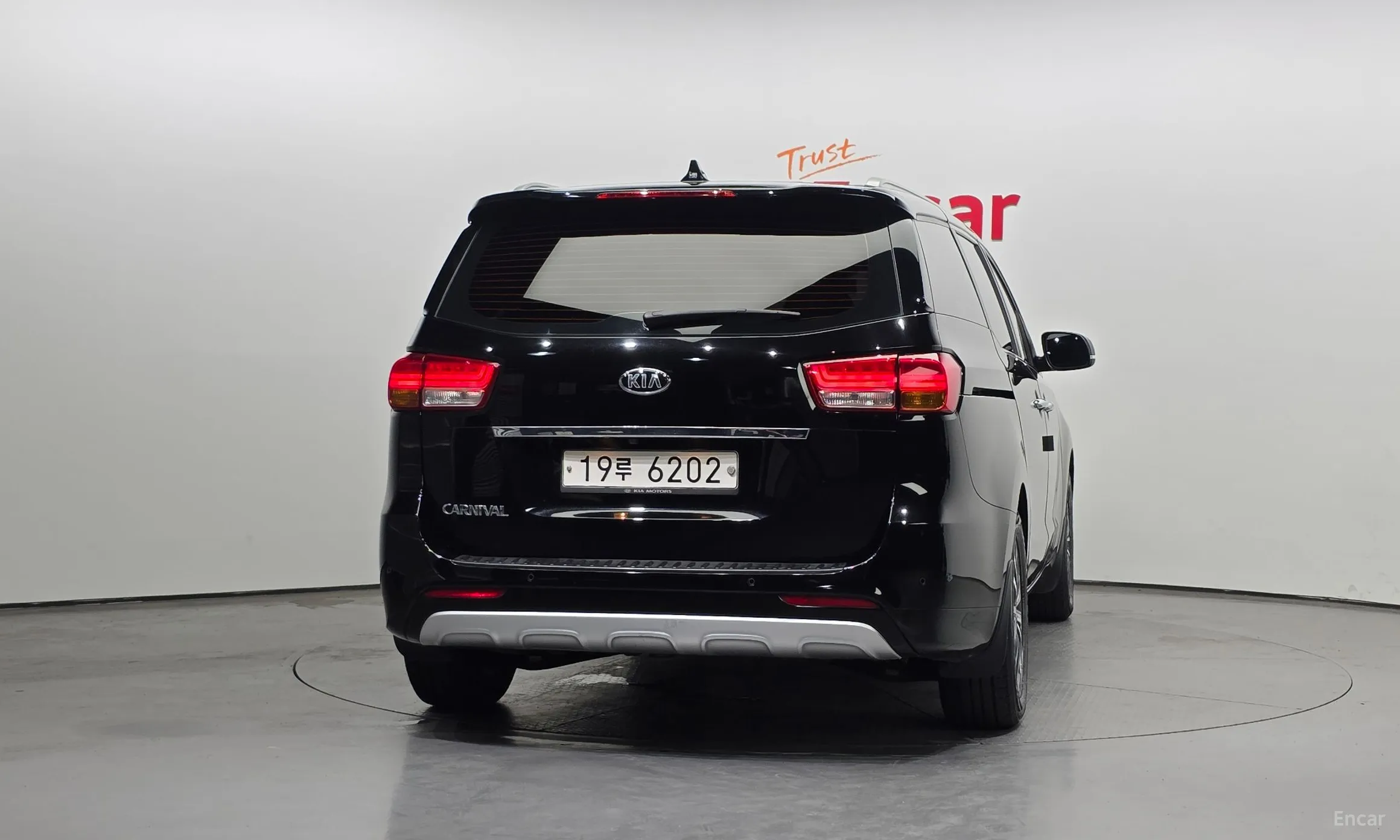 Kia Carnival превью 3