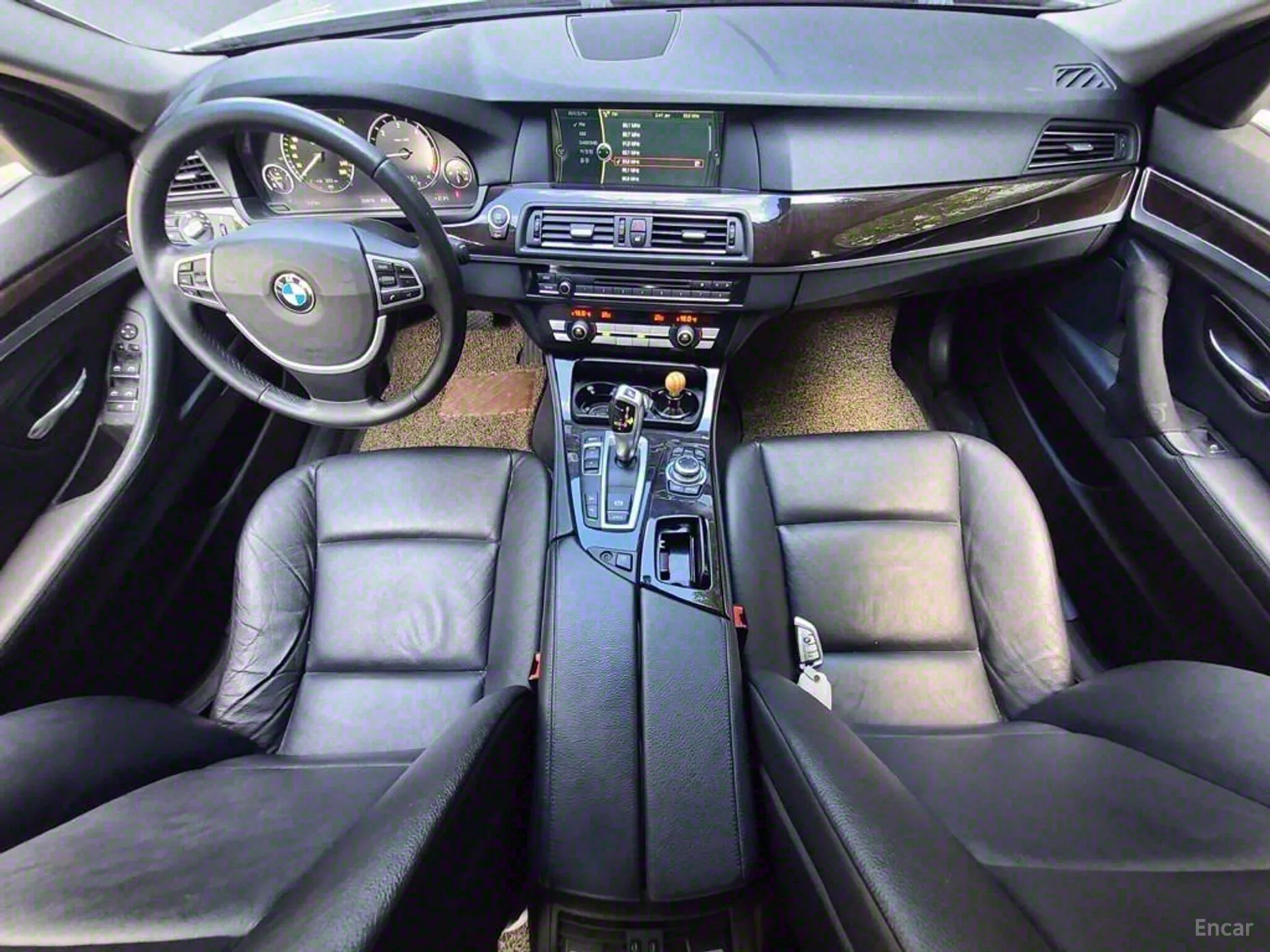 BMW 5 Series (F10) превью 4