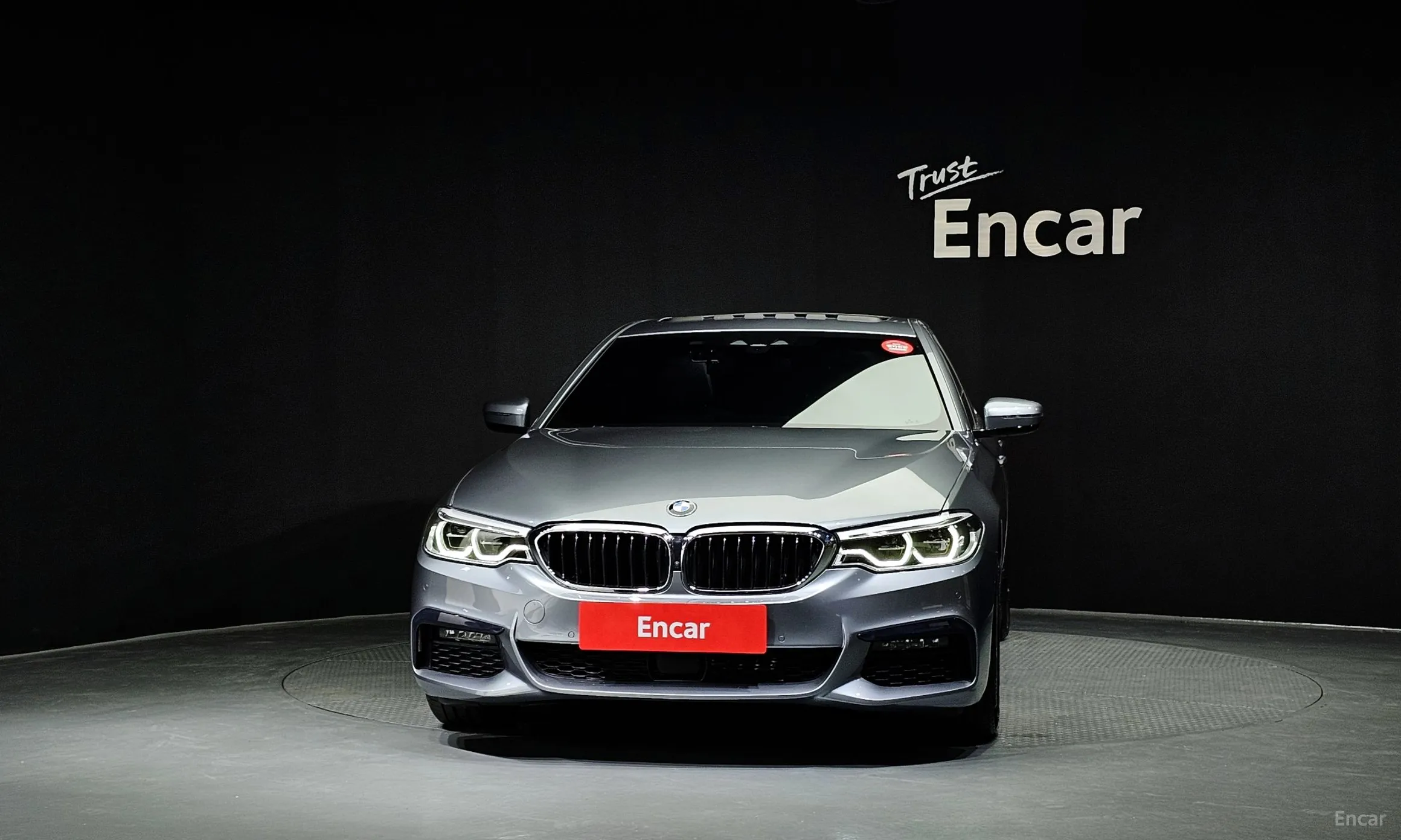 BMW 5 Series (G30) превью 2