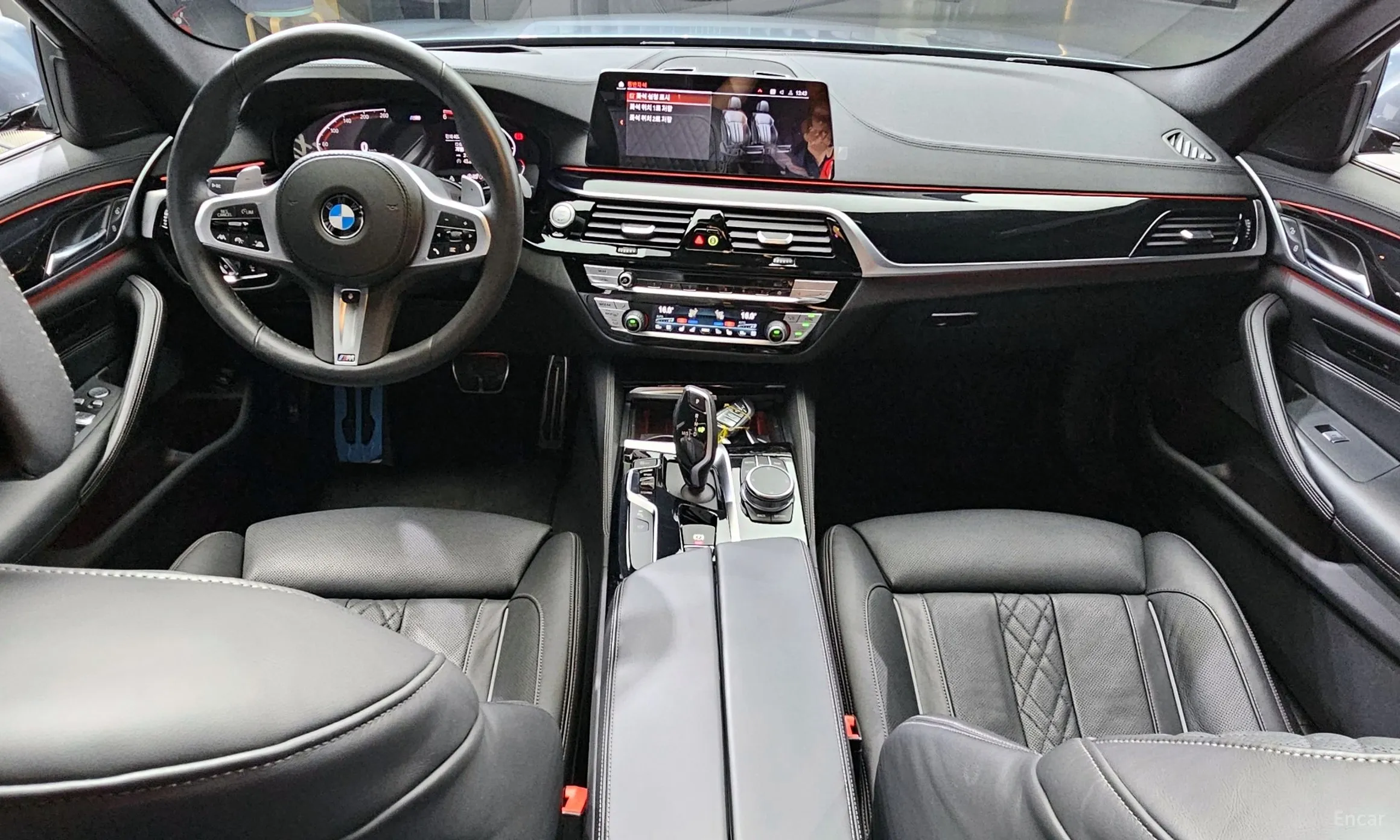 BMW 5 Series (G30) превью 4