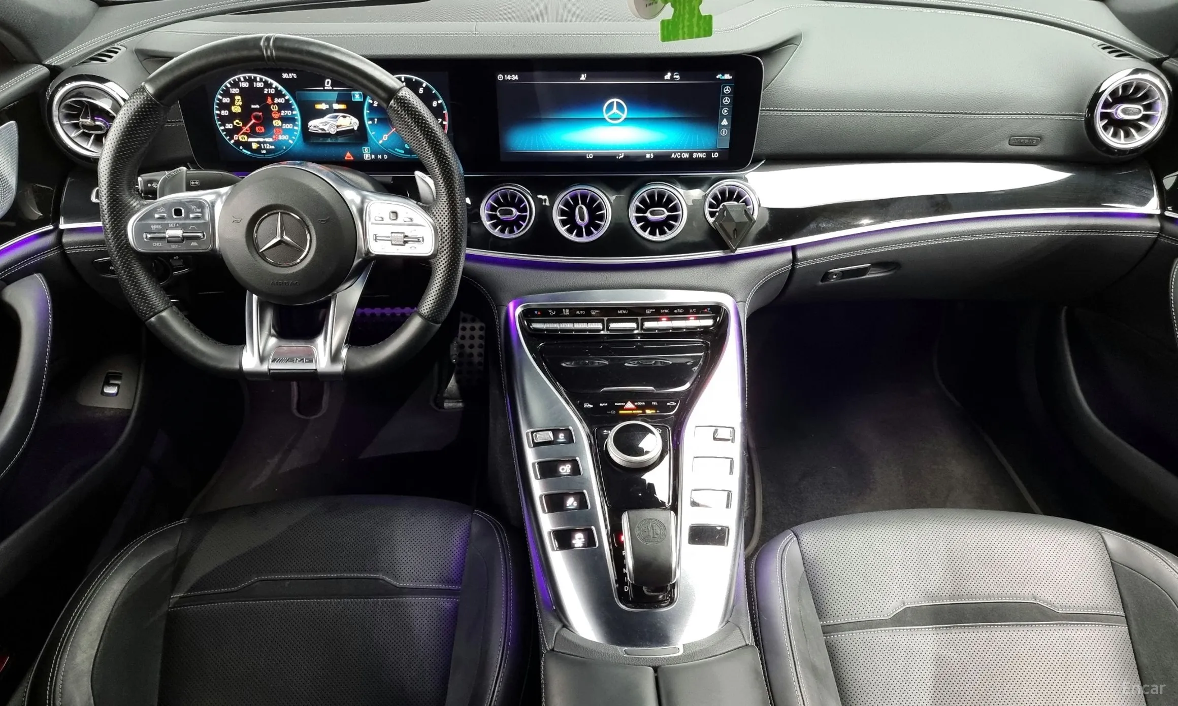 Mercedes Benz AMG GT превью 4