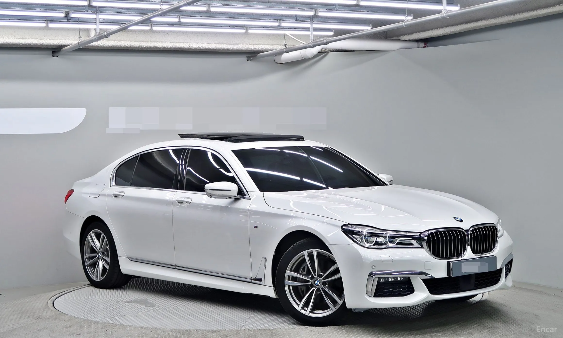 BMW 7 Series (G11) превью 2