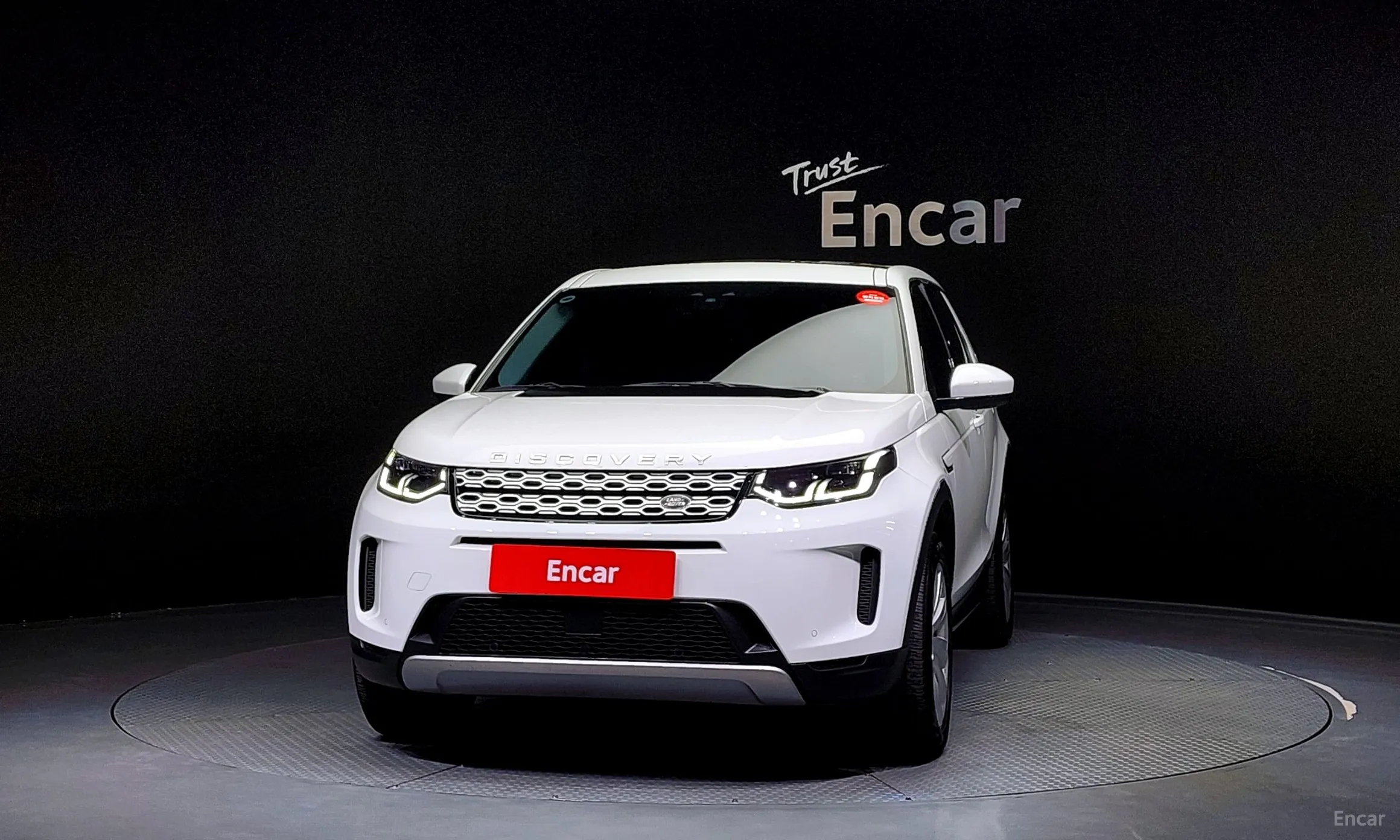 Land Rover Discovery Sports превью 2