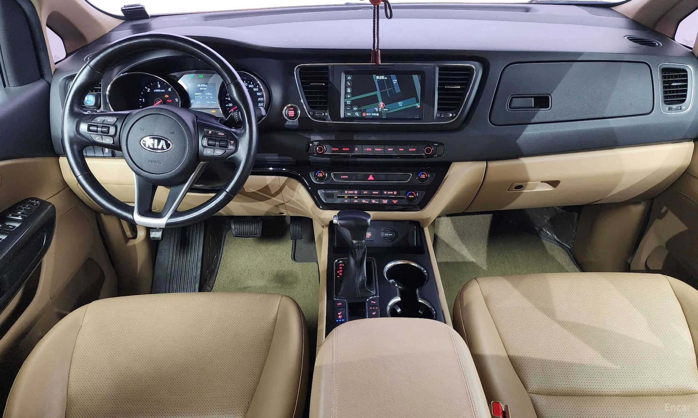 Kia Carnival превью 4