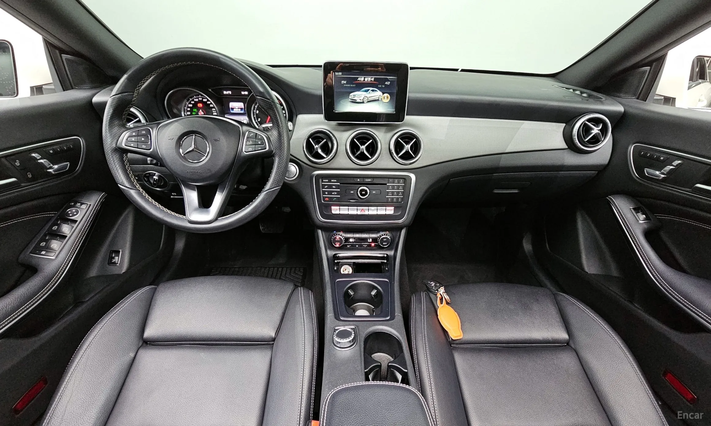 Mercedes Benz CLA-Class C117 превью 4