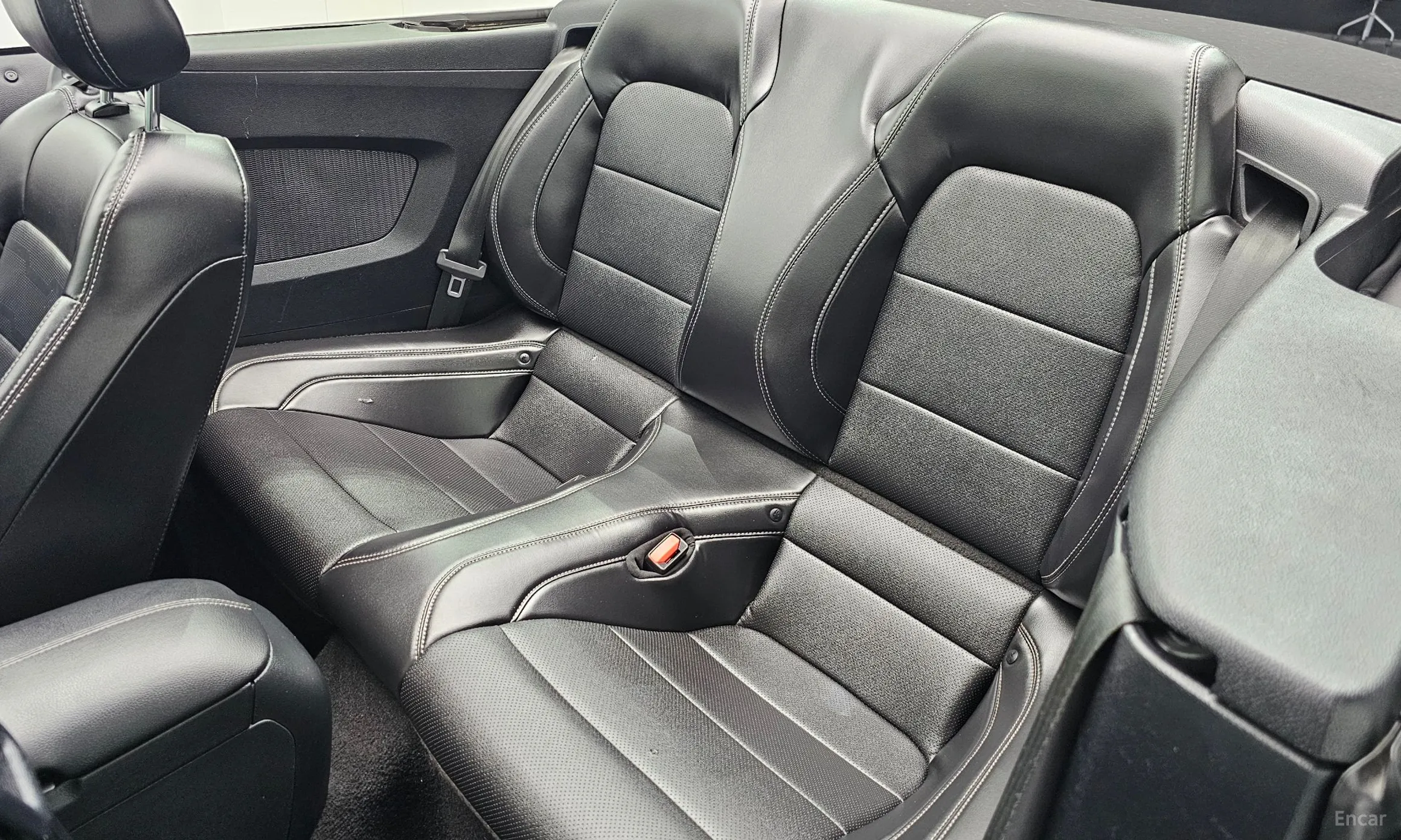 Ford Mustang превью 12