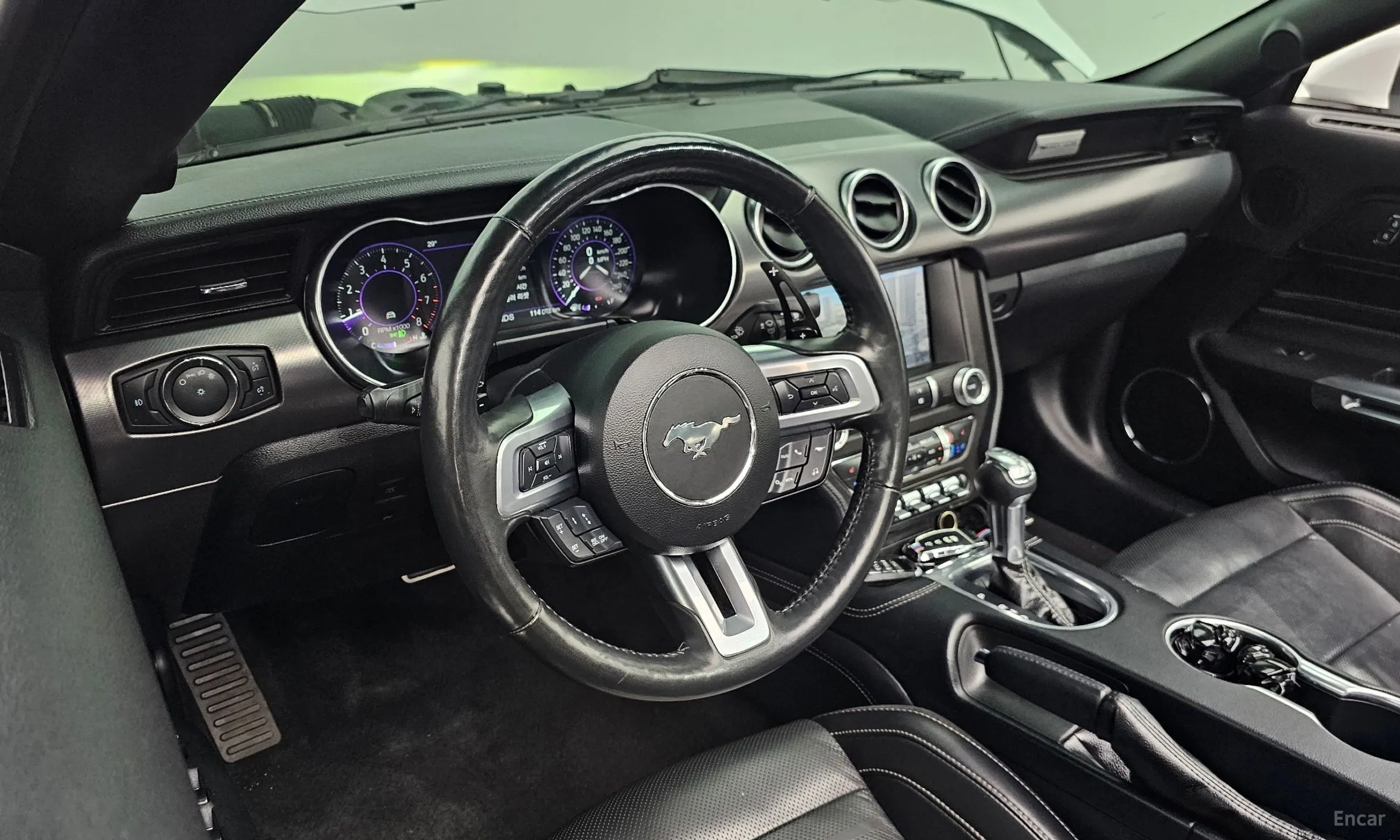 Ford Mustang превью 13