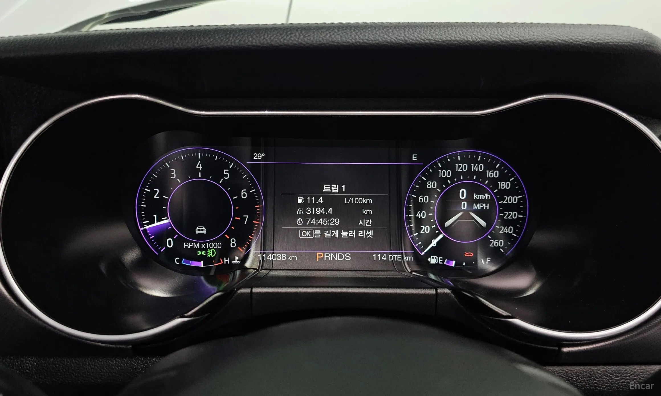 Ford Mustang превью 8