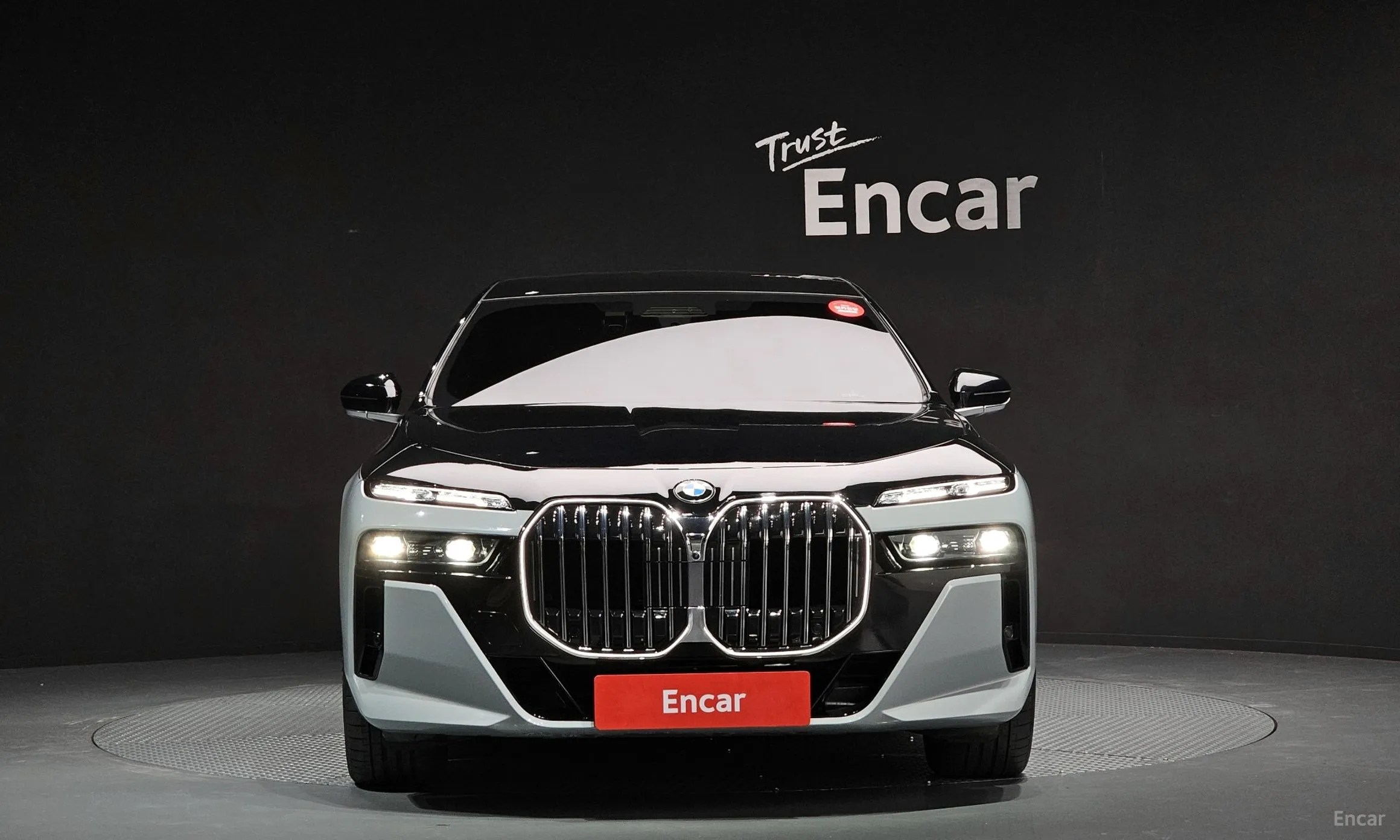 BMW 7 Series (G70) превью 2