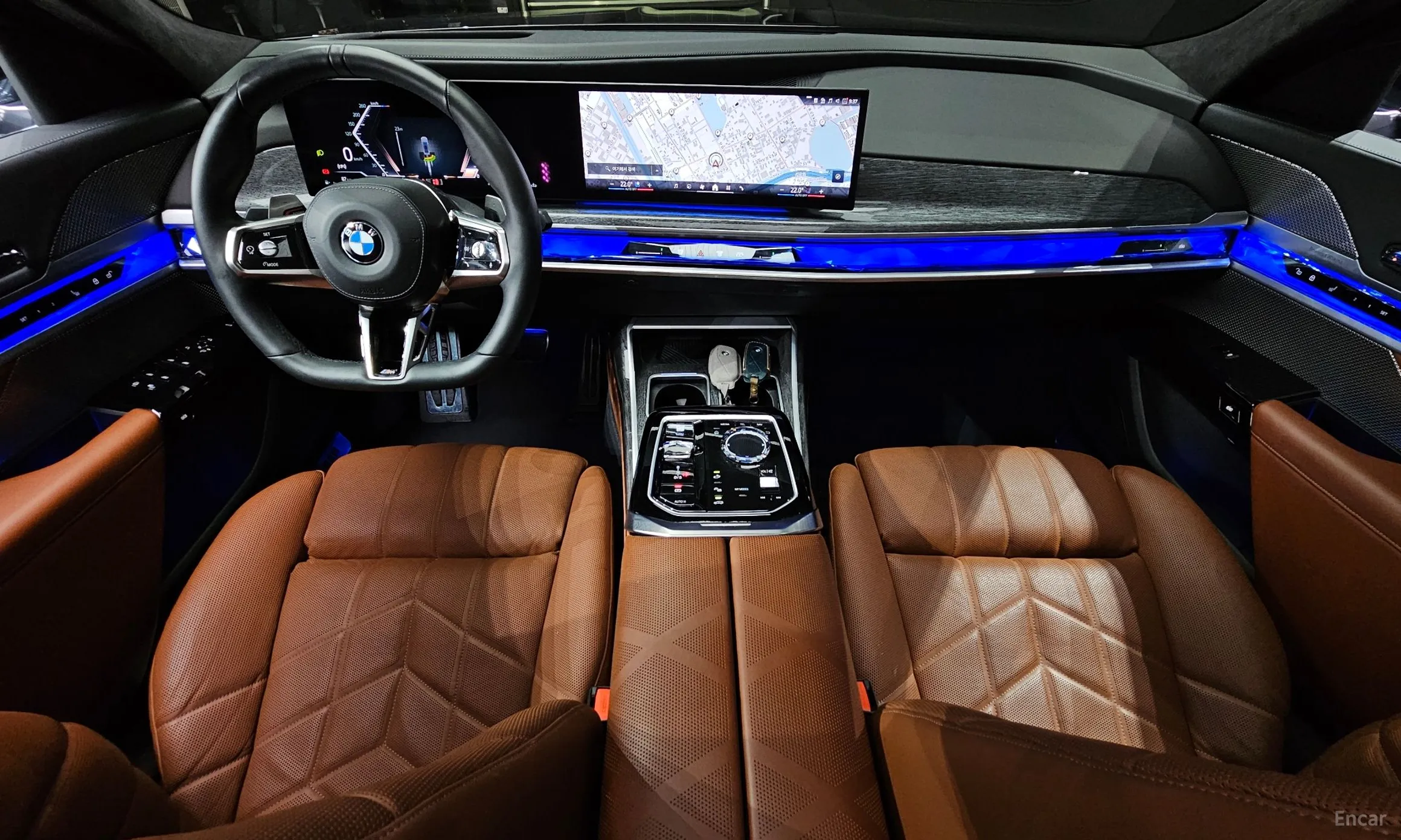 BMW 7 Series (G70) превью 4