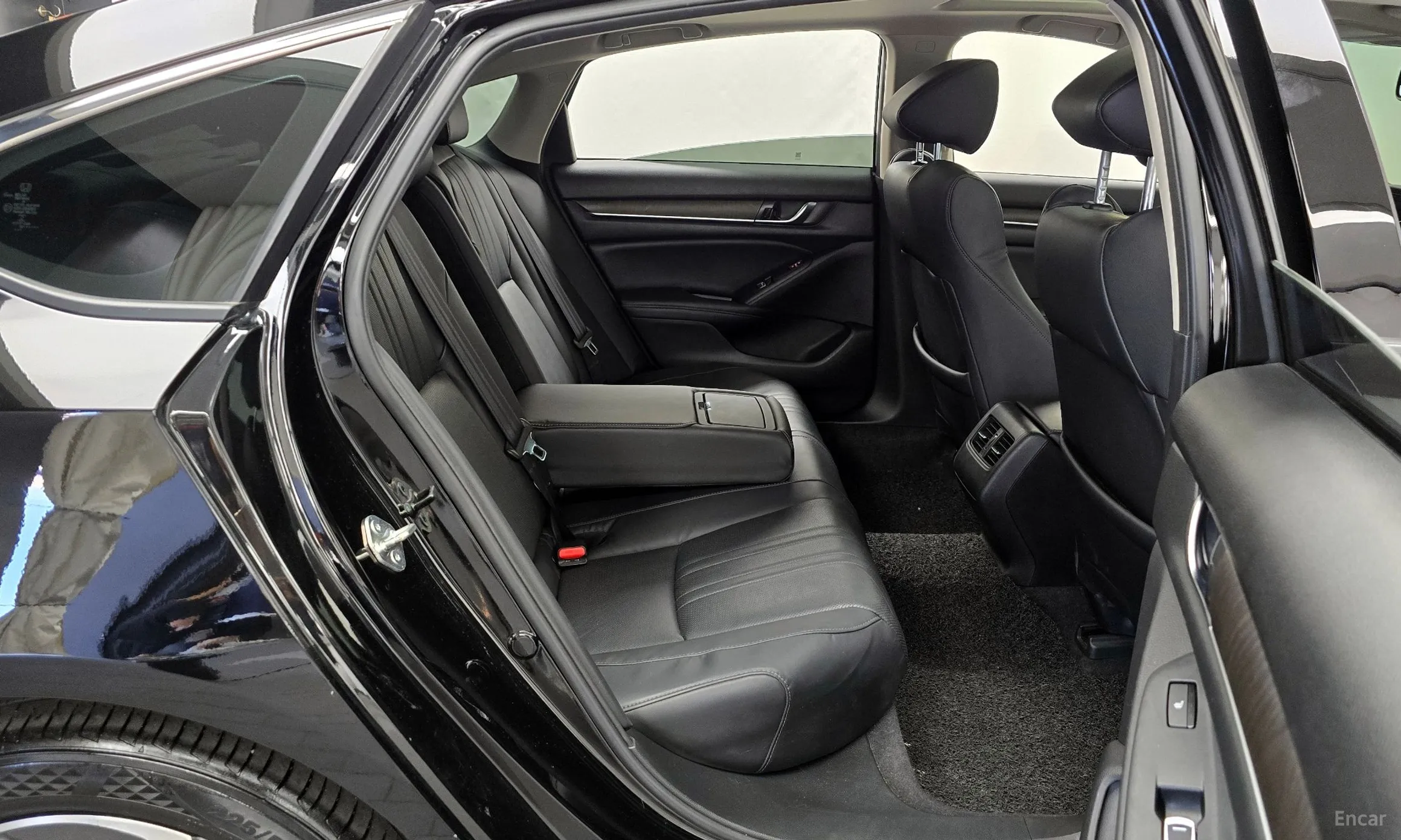 Honda Accord 10th Generation превью 12