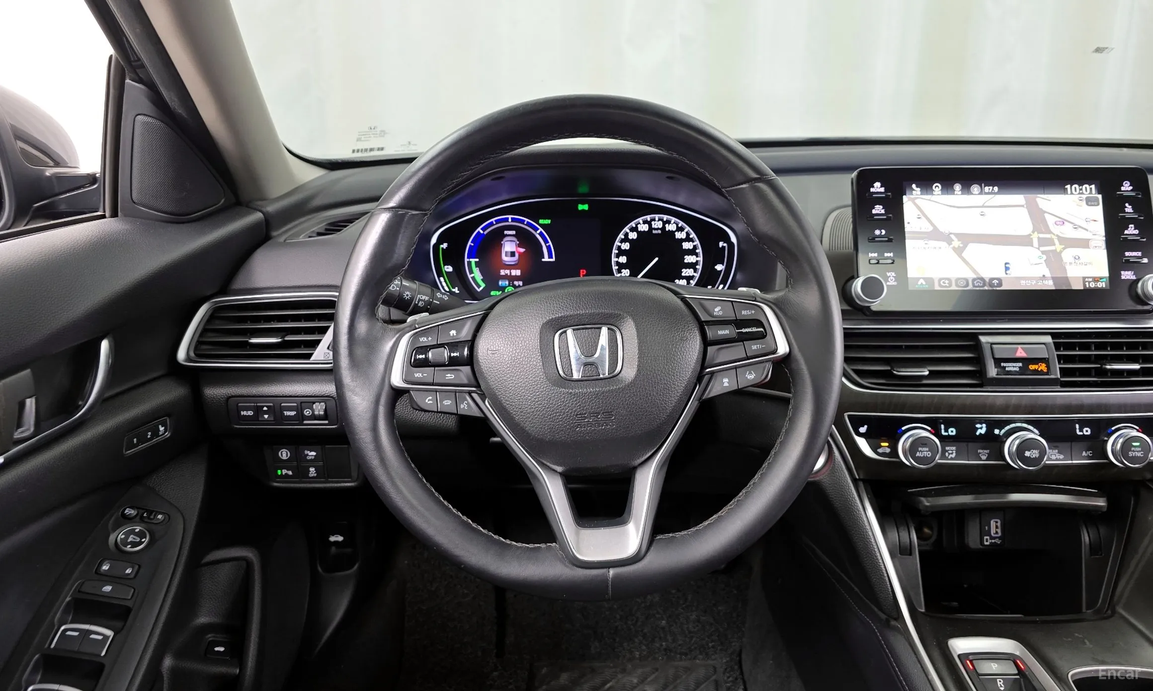 Honda Accord 10th Generation превью 13
