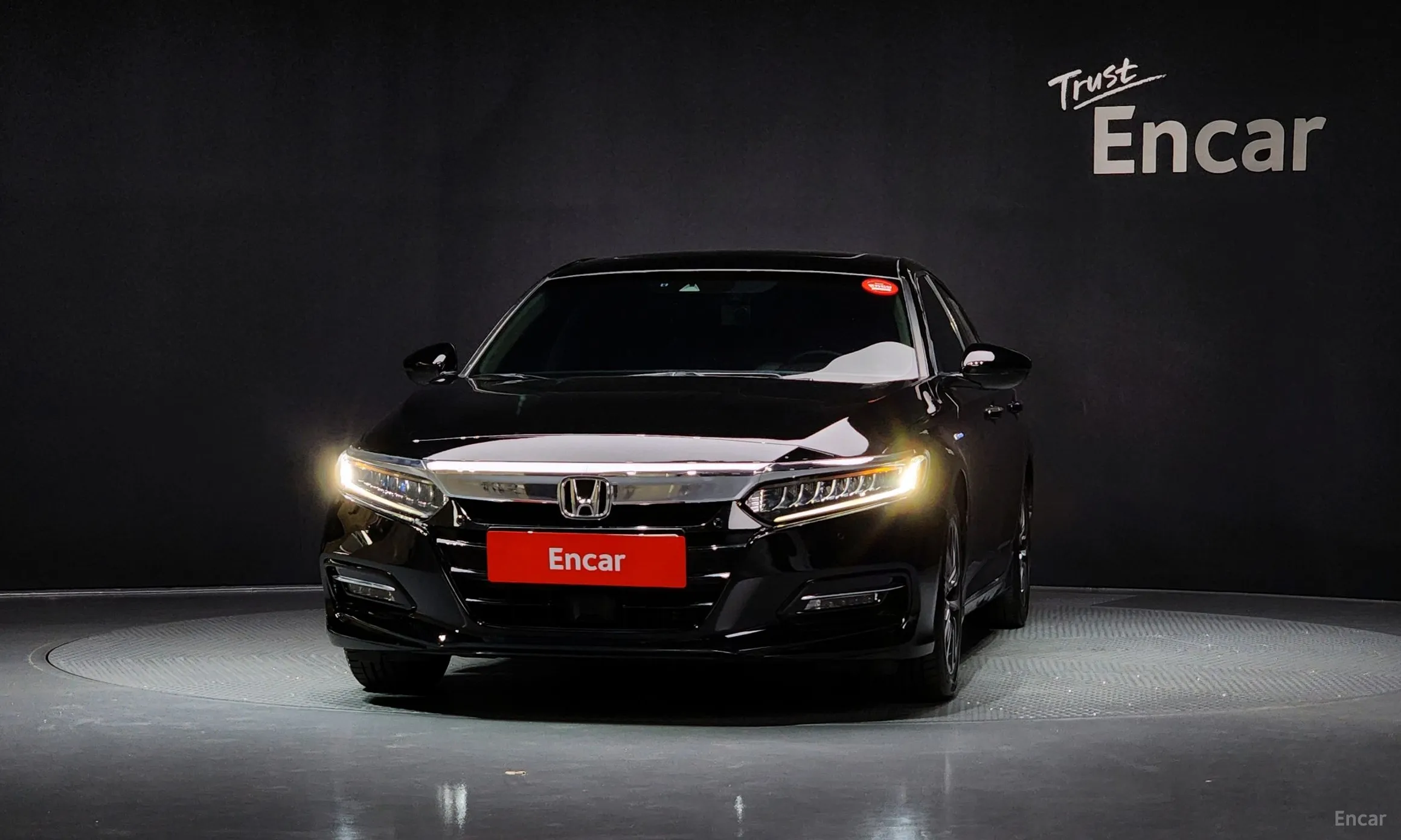 Honda Accord 10th Generation превью 3