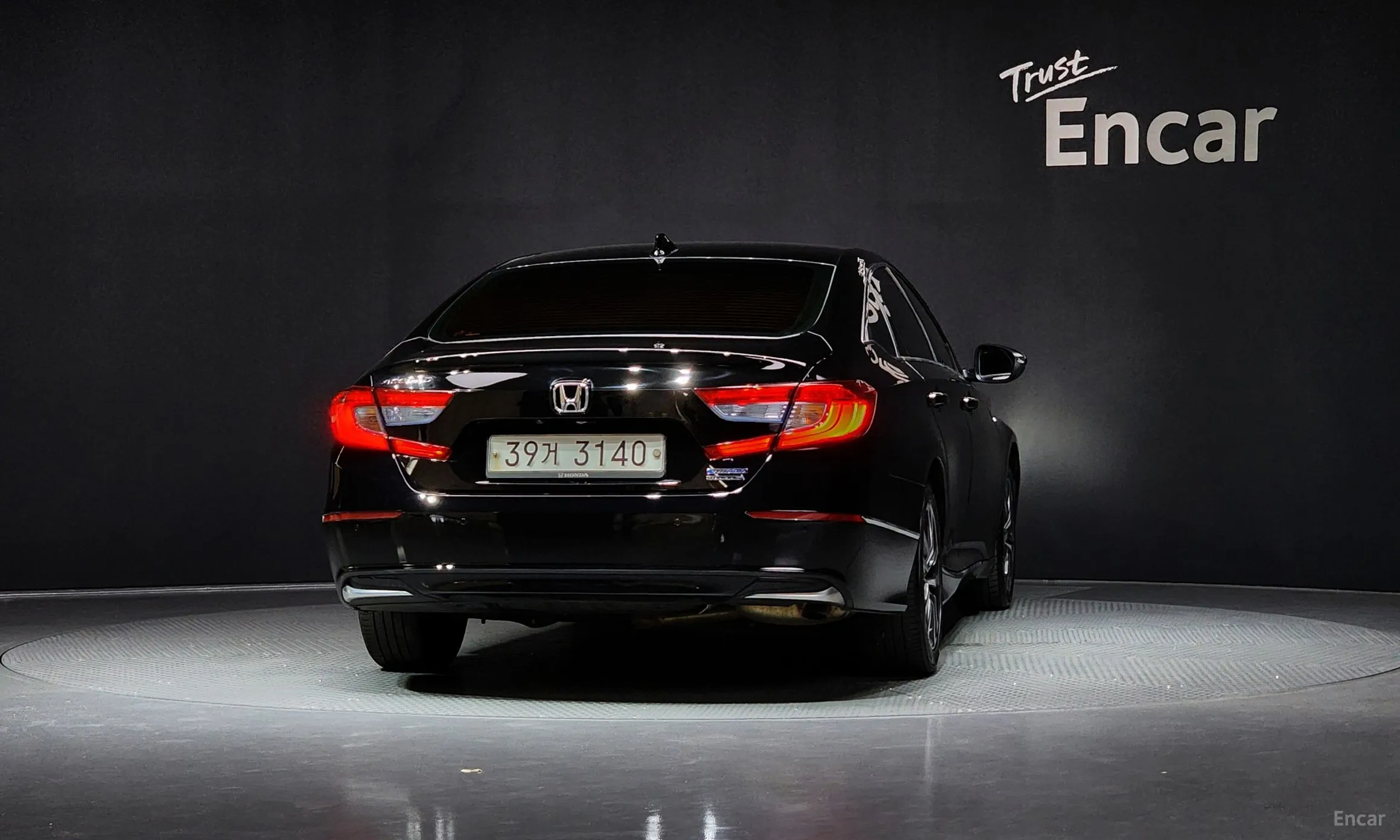Honda Accord 10th Generation превью 4