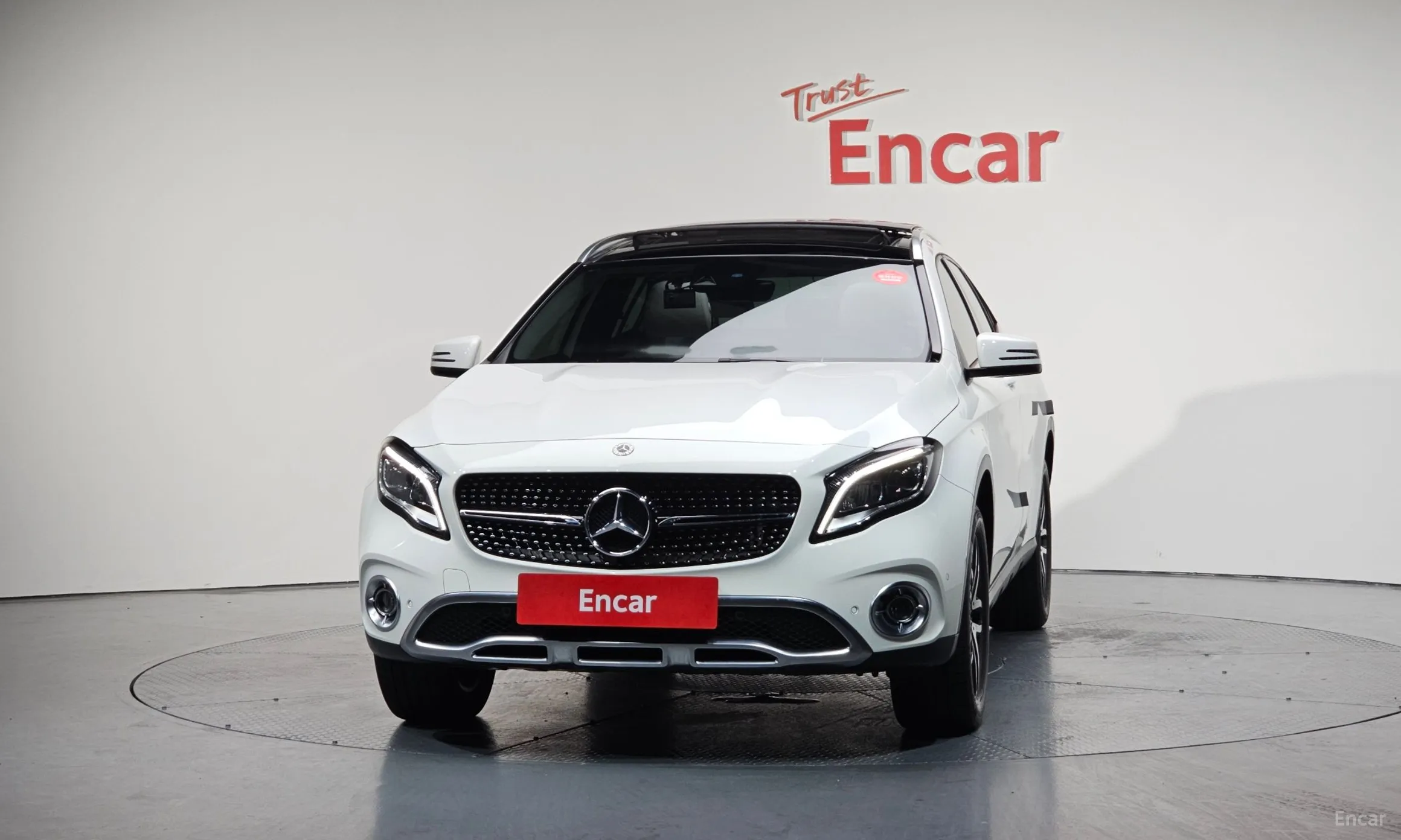 Mercedes Benz GLA-Class X156