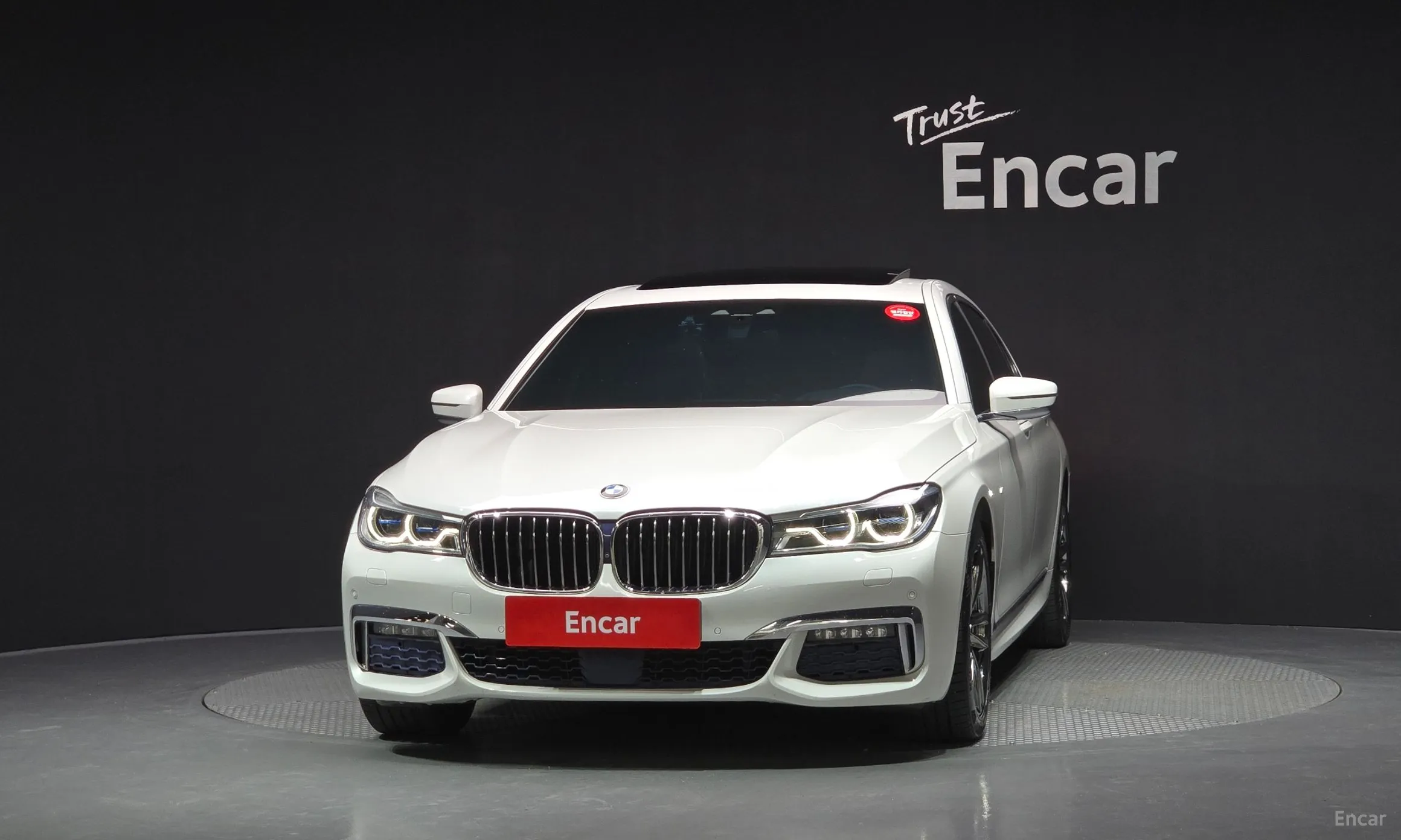 BMW 7 Series (G11) превью 2
