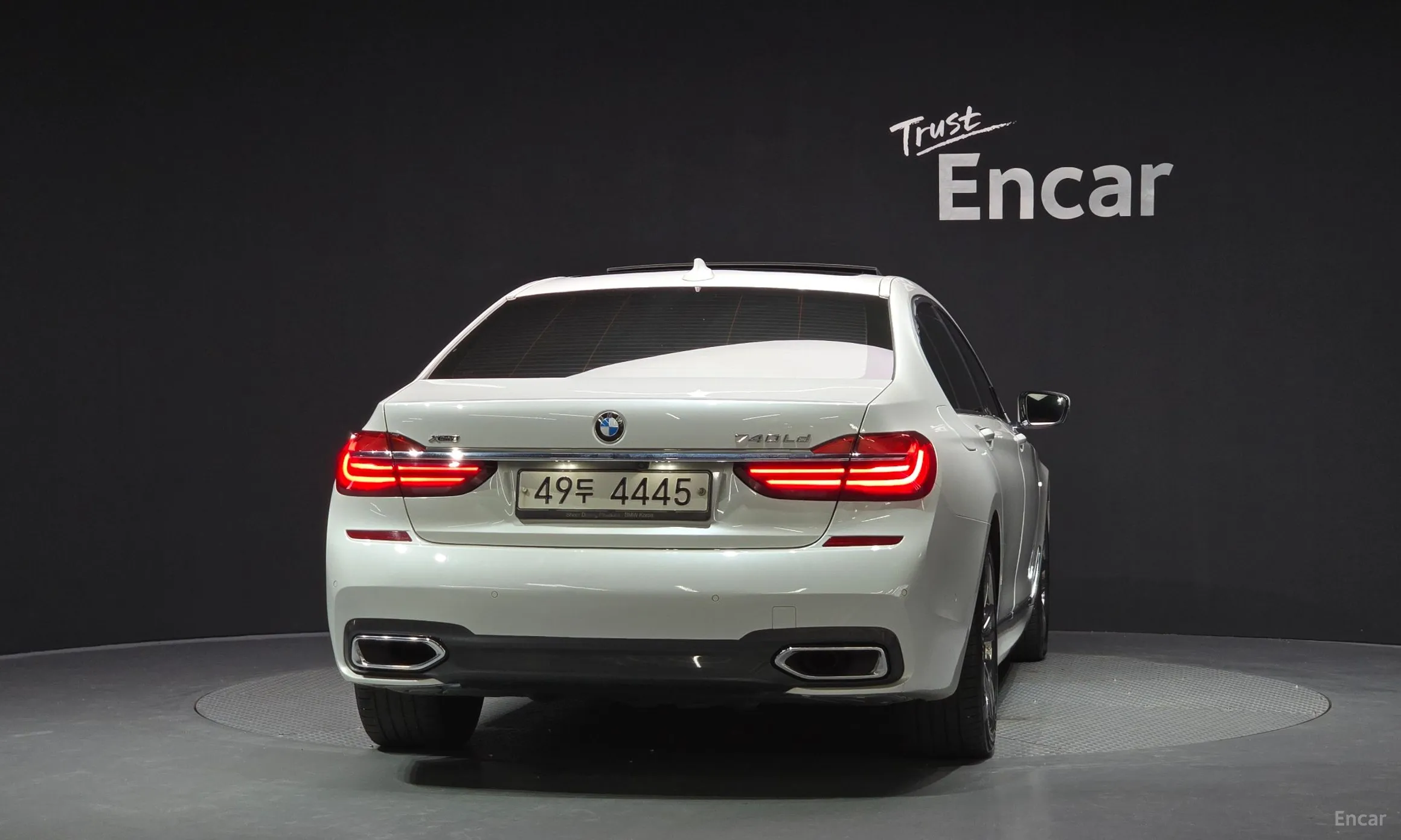 BMW 7 Series (G11) превью 3