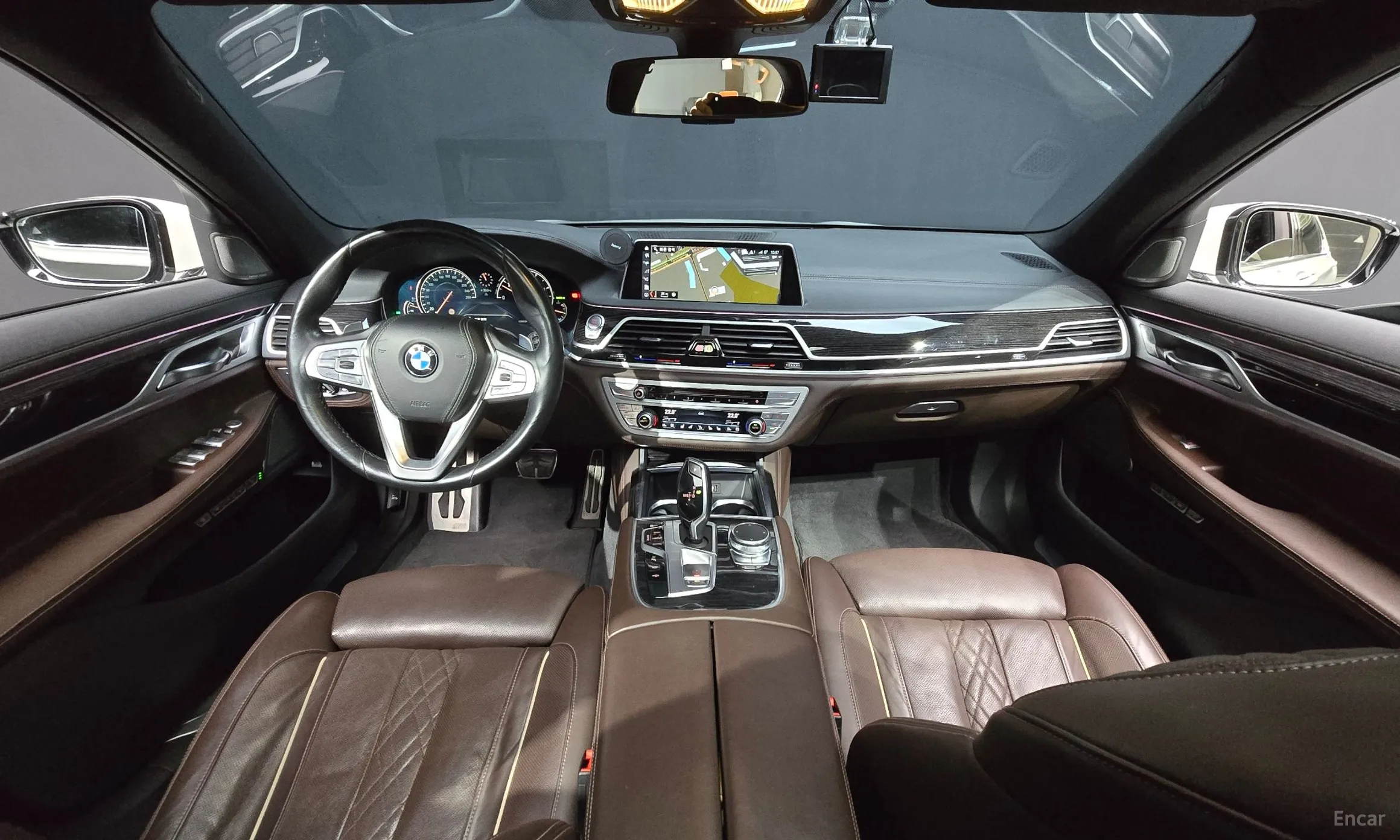 BMW 7 Series (G11) превью 4