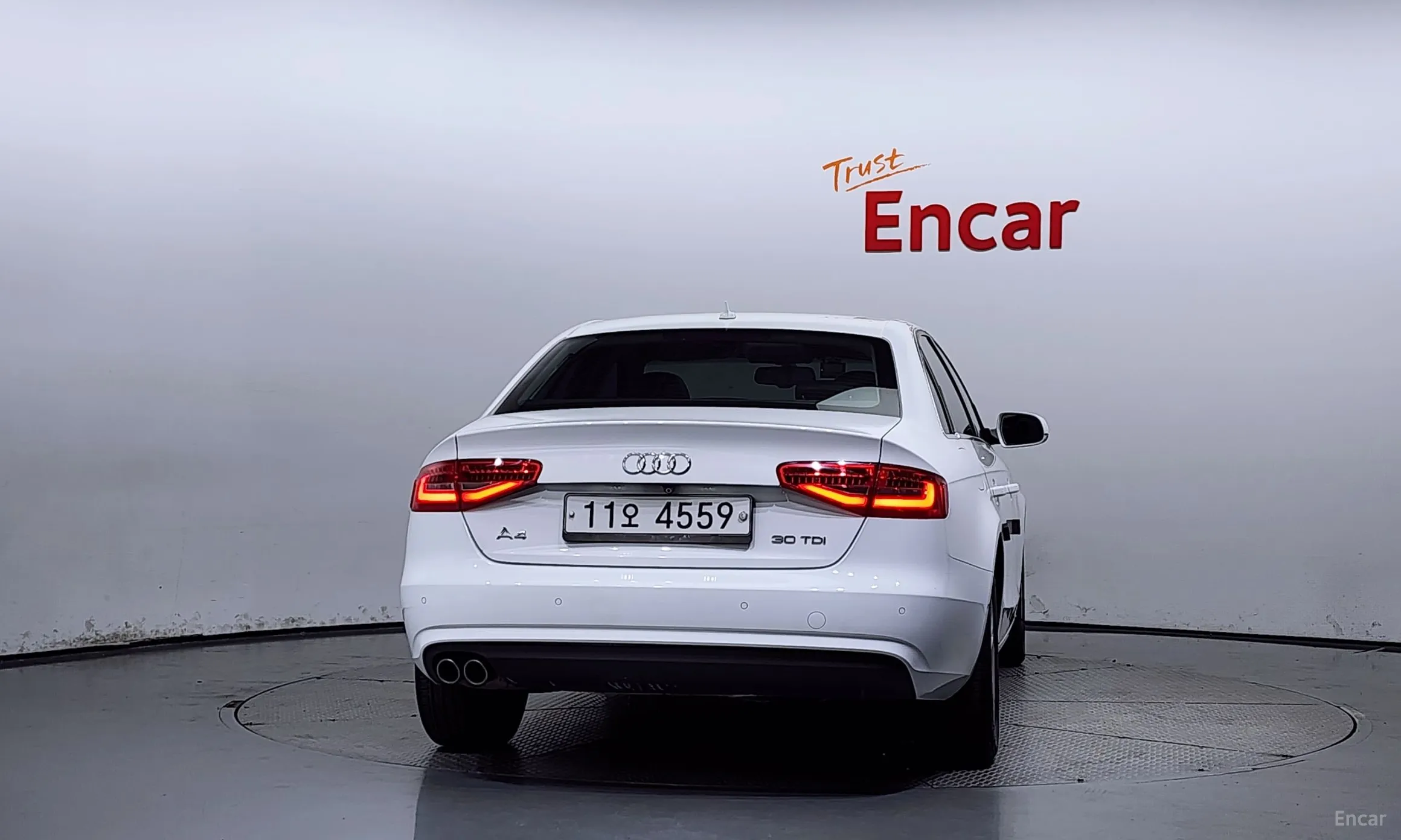 Audi New A4 превью 3