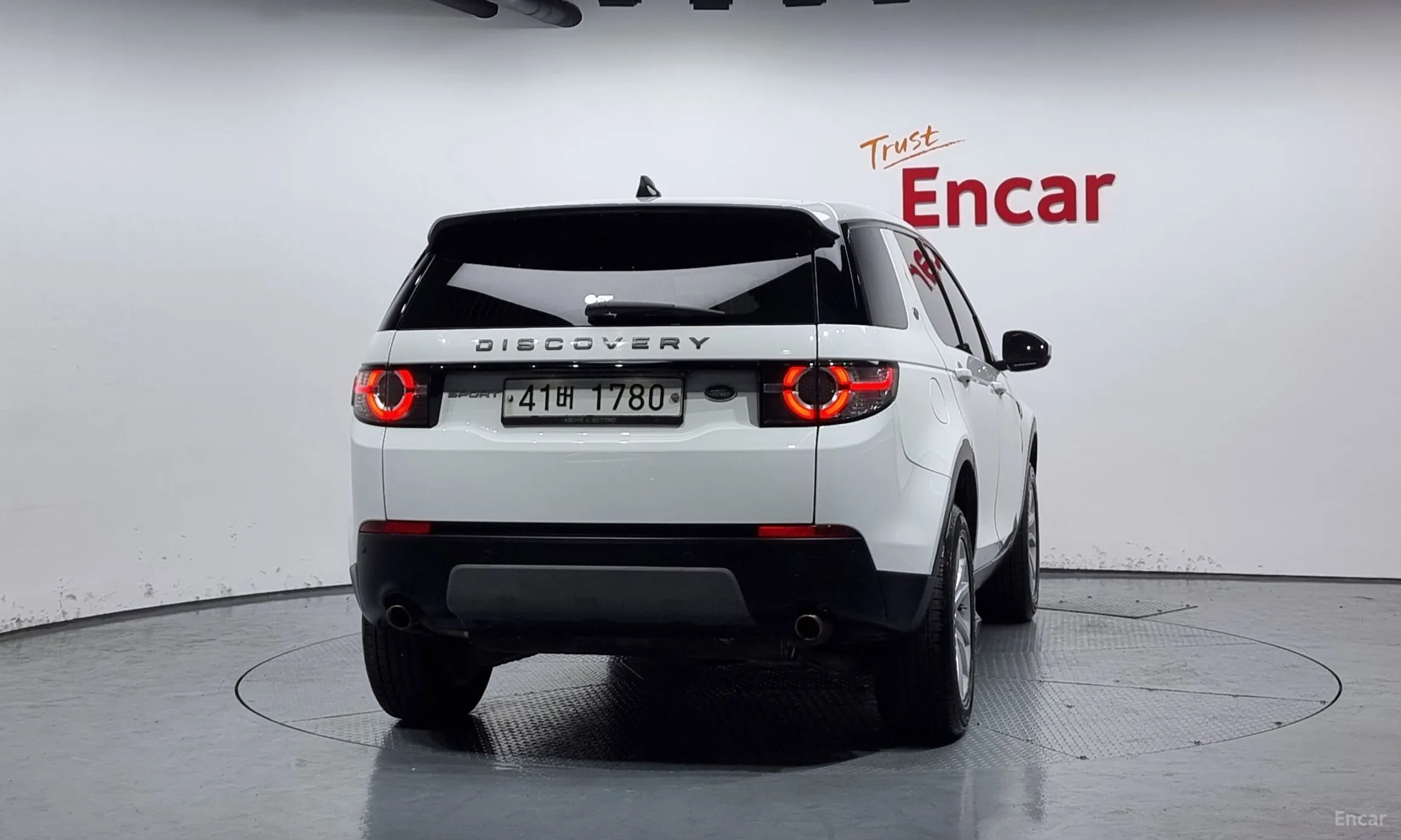 Land Rover Discovery Sports превью 3