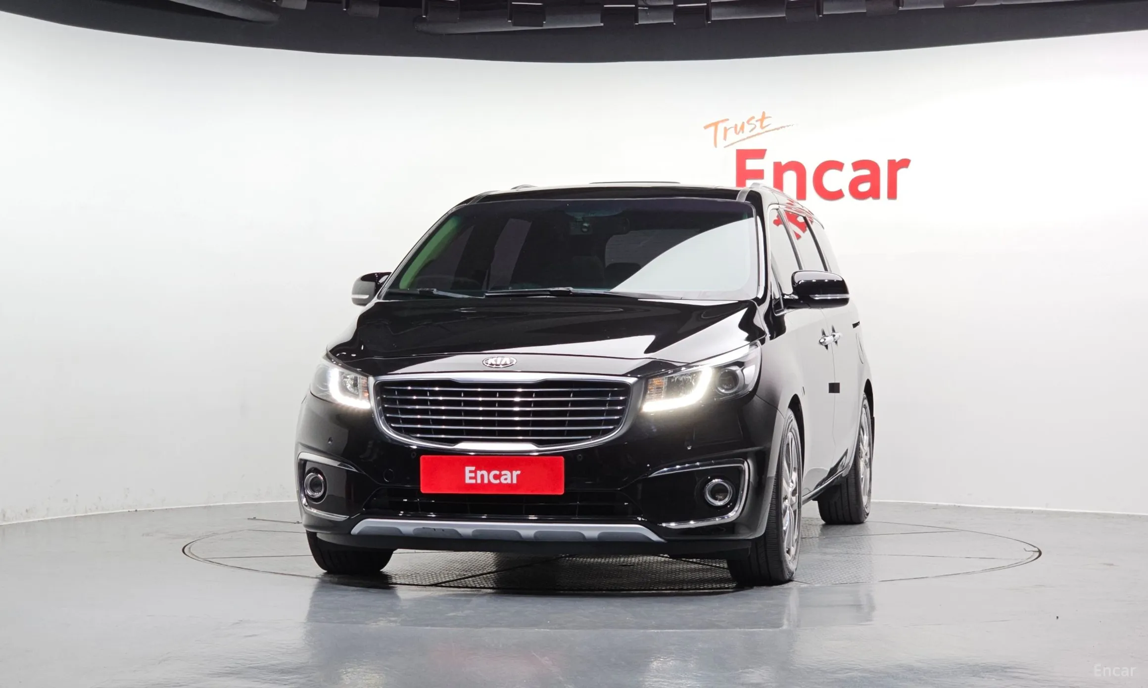 Kia Carnival превью 2