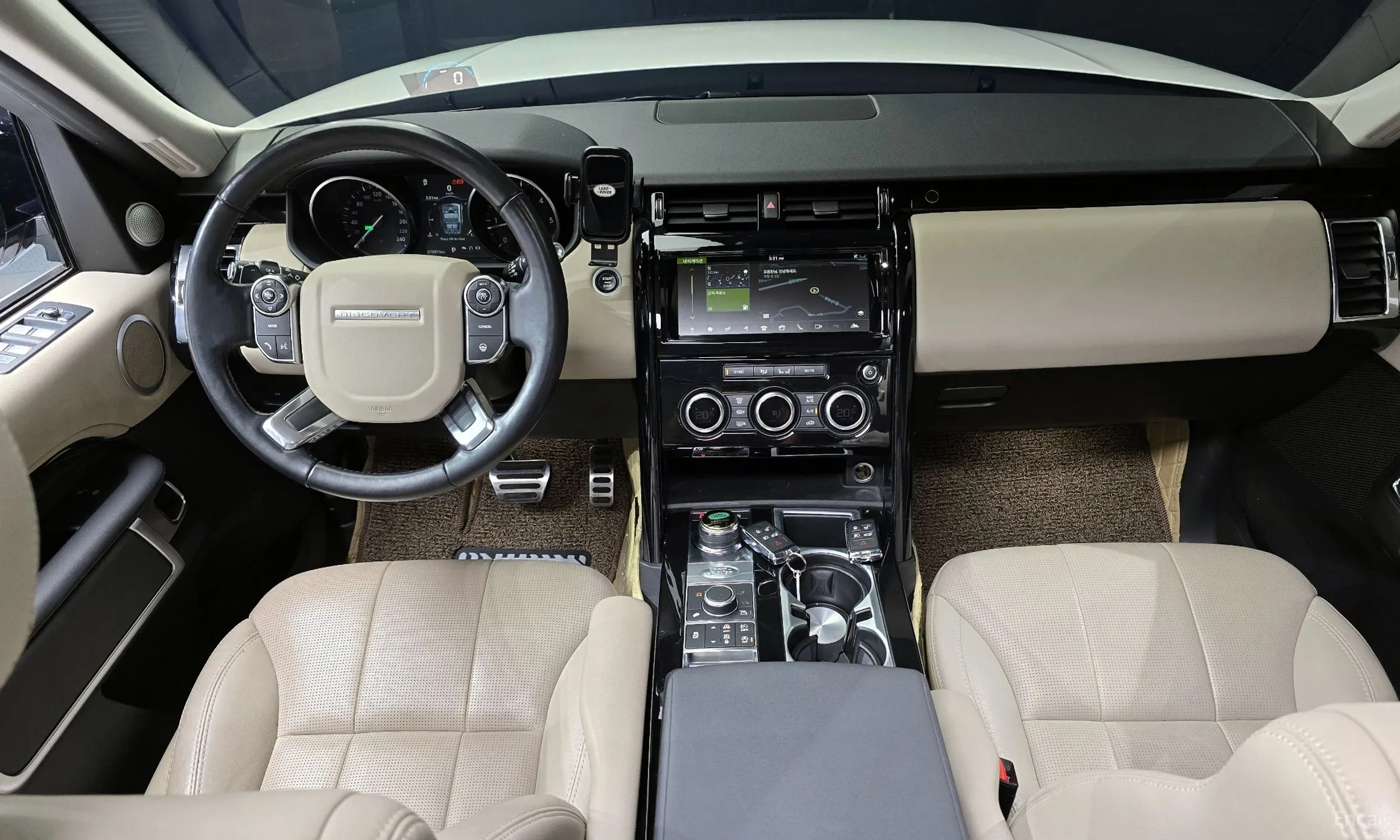 Land Rover Discovery 5 превью 4