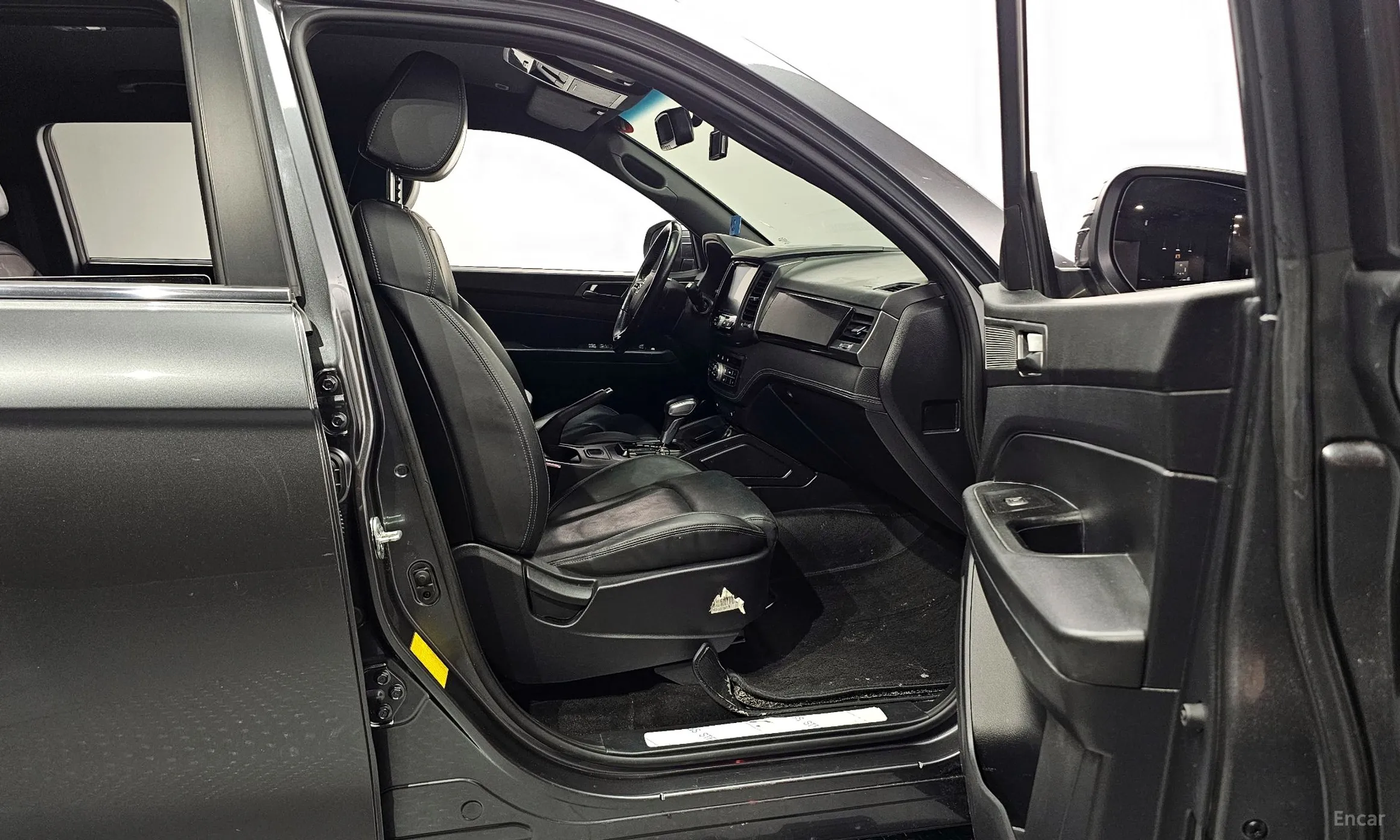 KG Mobility (SsangYong) Rexton Sports превью 11