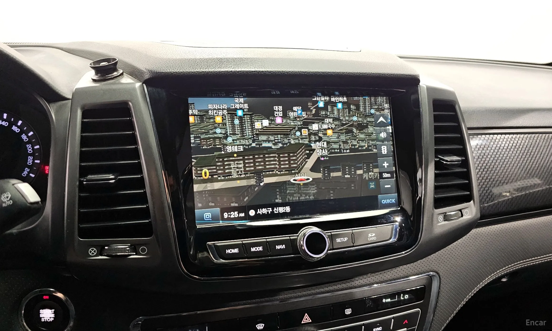 KG Mobility (SsangYong) Rexton Sports превью 14