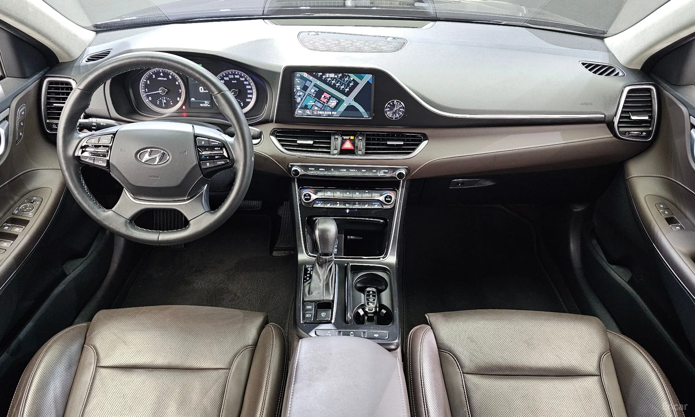 Hyundai Grandeur IG превью 4