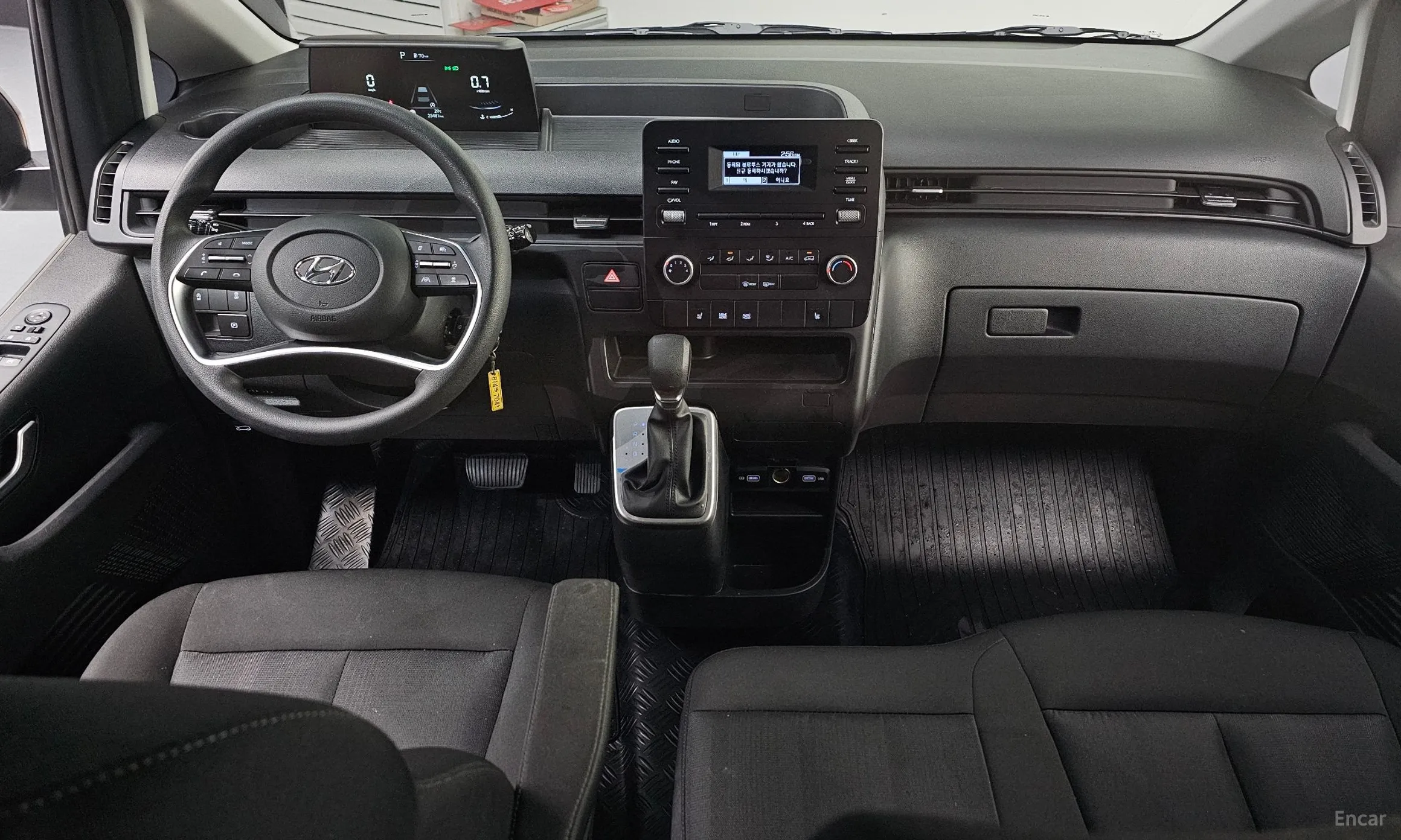 Hyundai Staria превью 4
