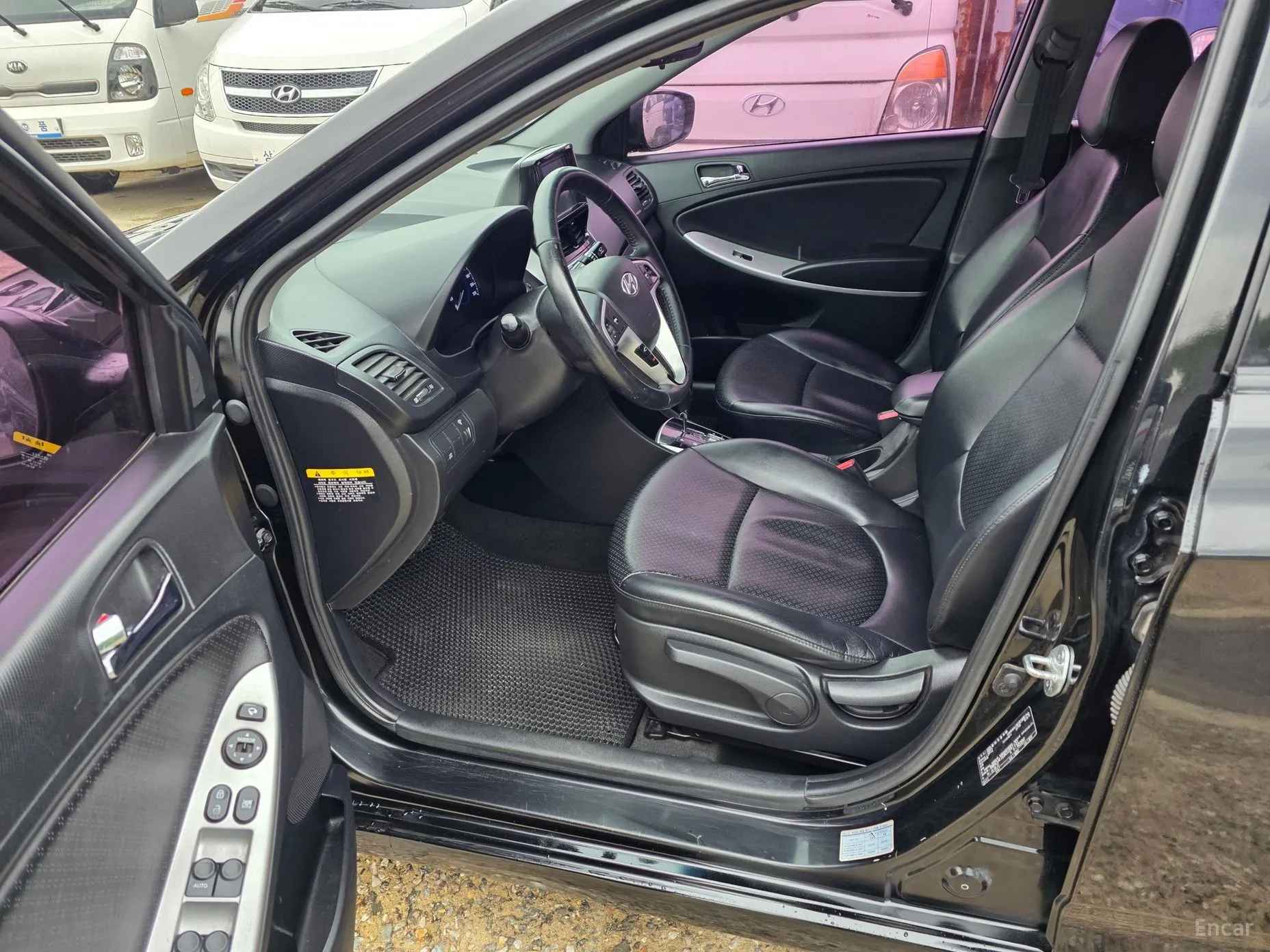 Hyundai Accent (new) превью 4