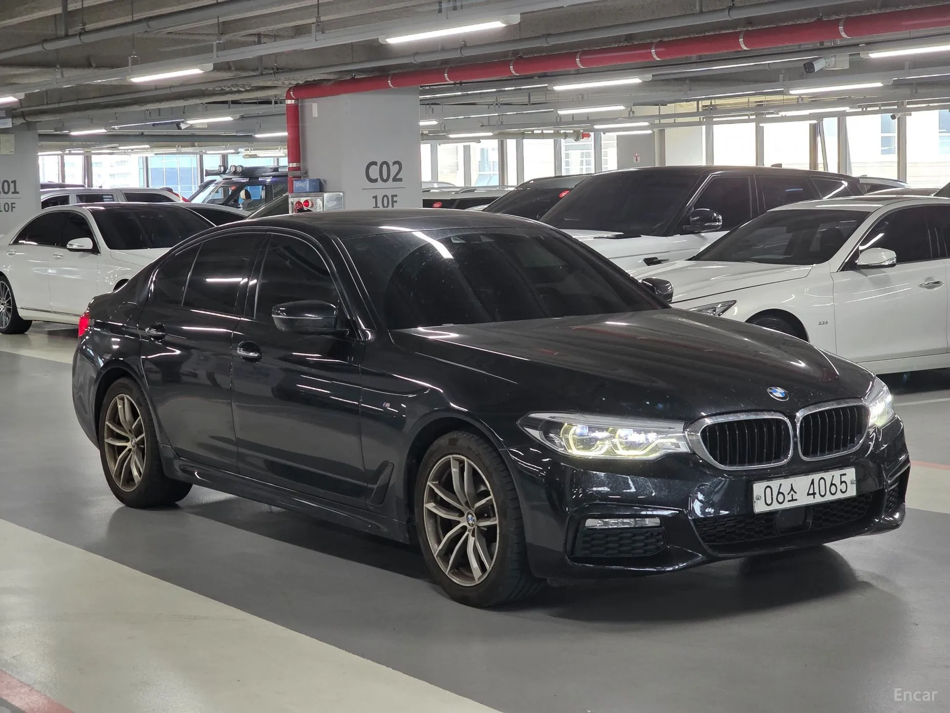 BMW 5 Series (G30) превью 2