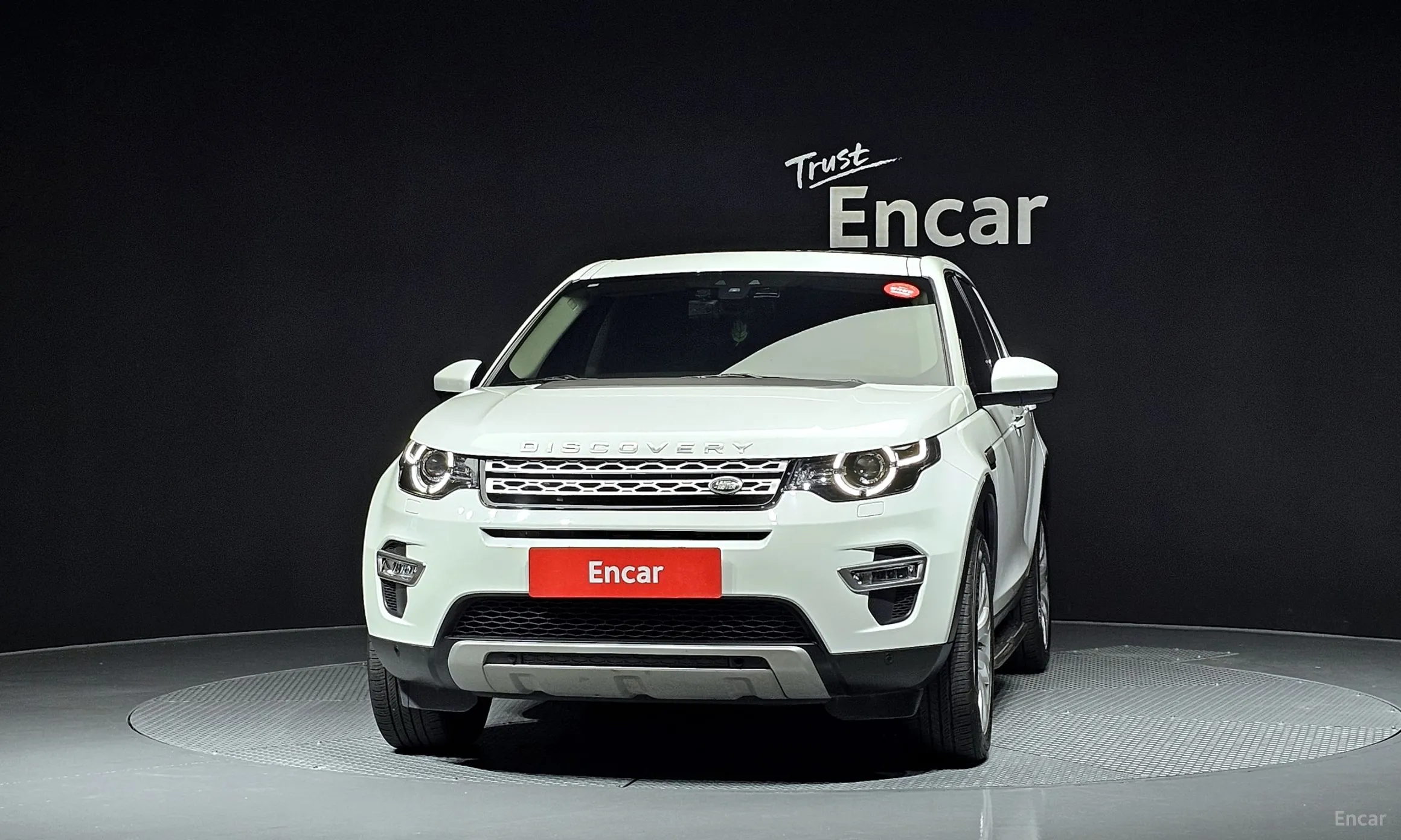 Land Rover Discovery Sports превью 2