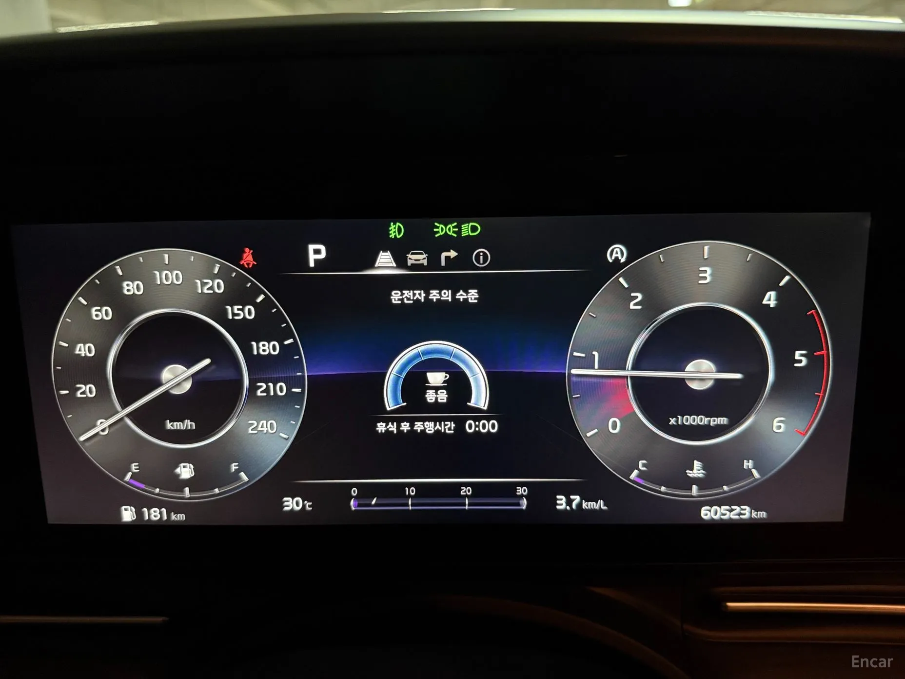 Kia Carnival Gen 4 превью 4