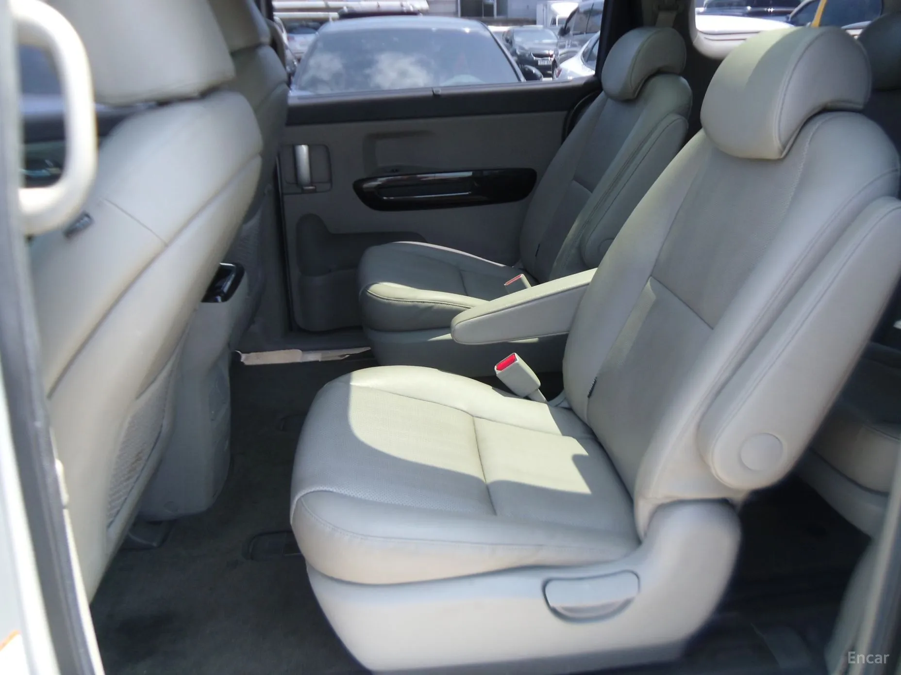 Kia Carnival превью 11