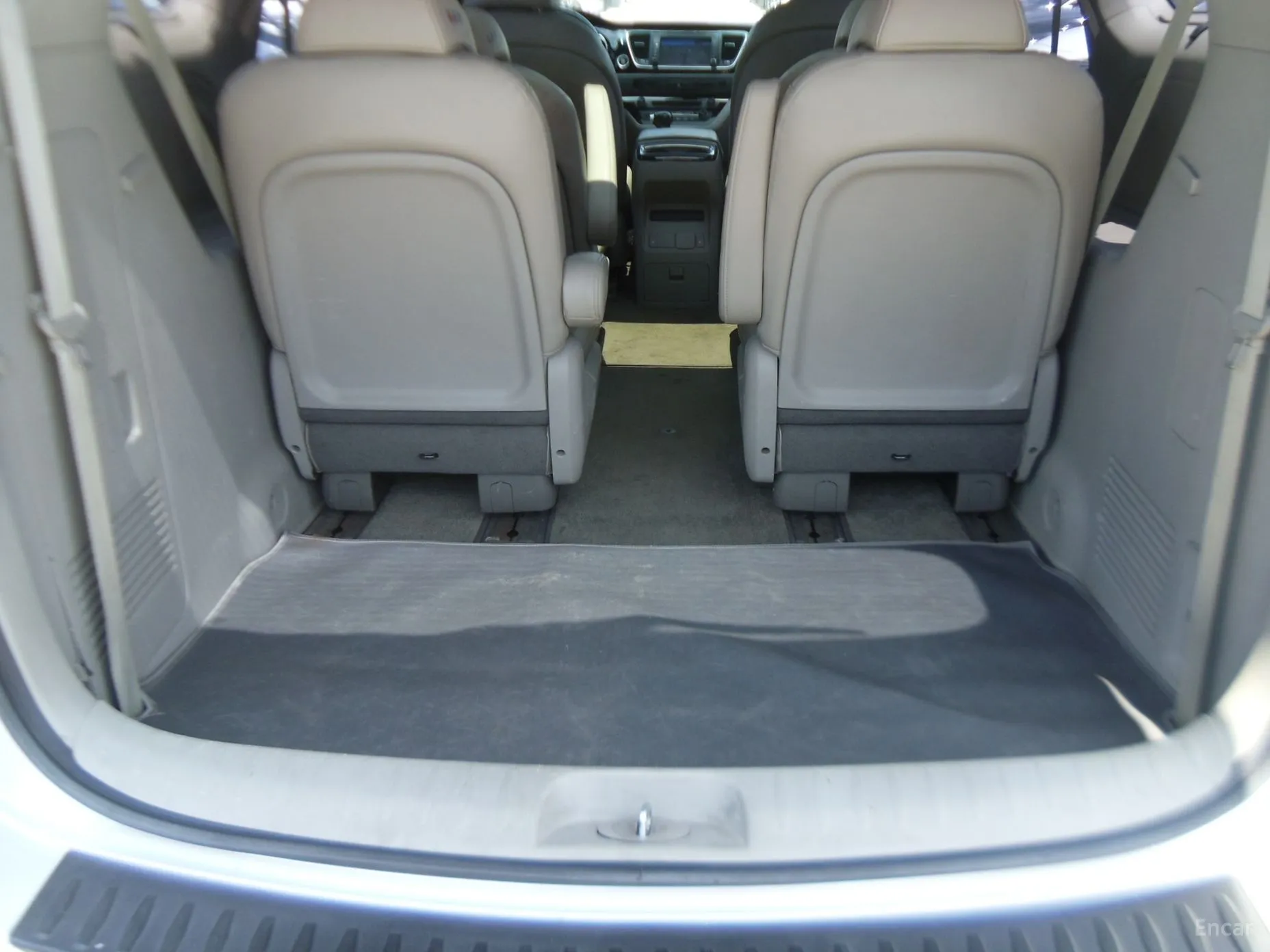 Kia Carnival превью 17