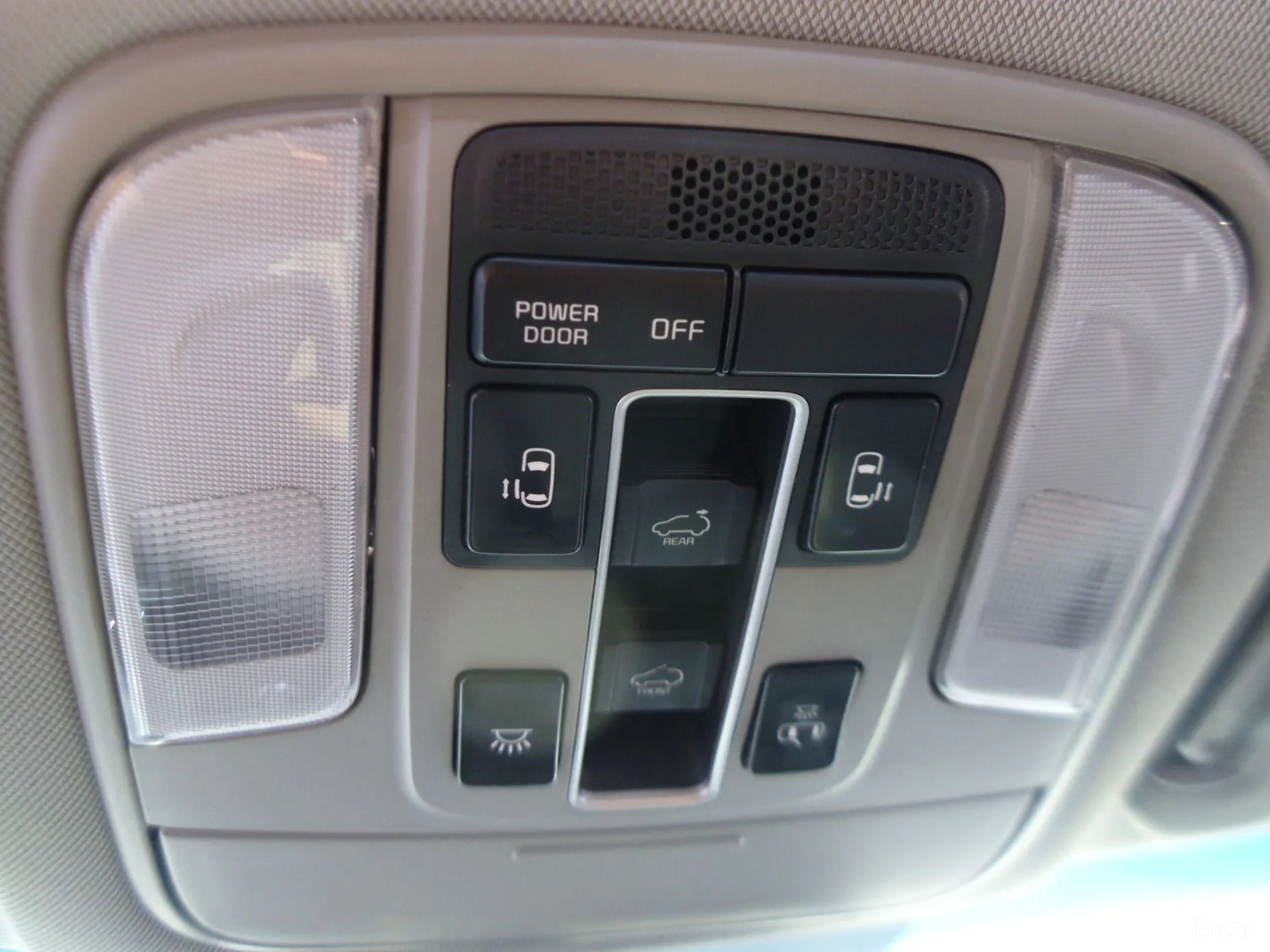 Kia Carnival превью 9