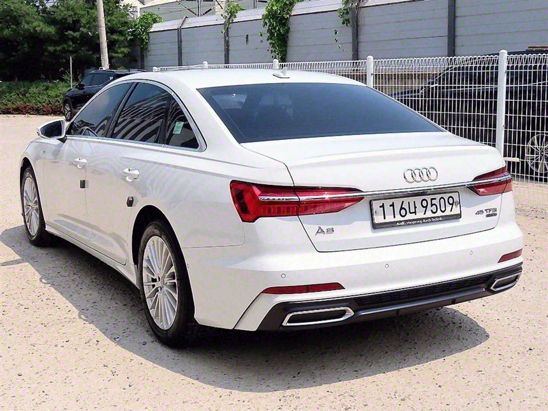 Audi A6 (C8) превью 2