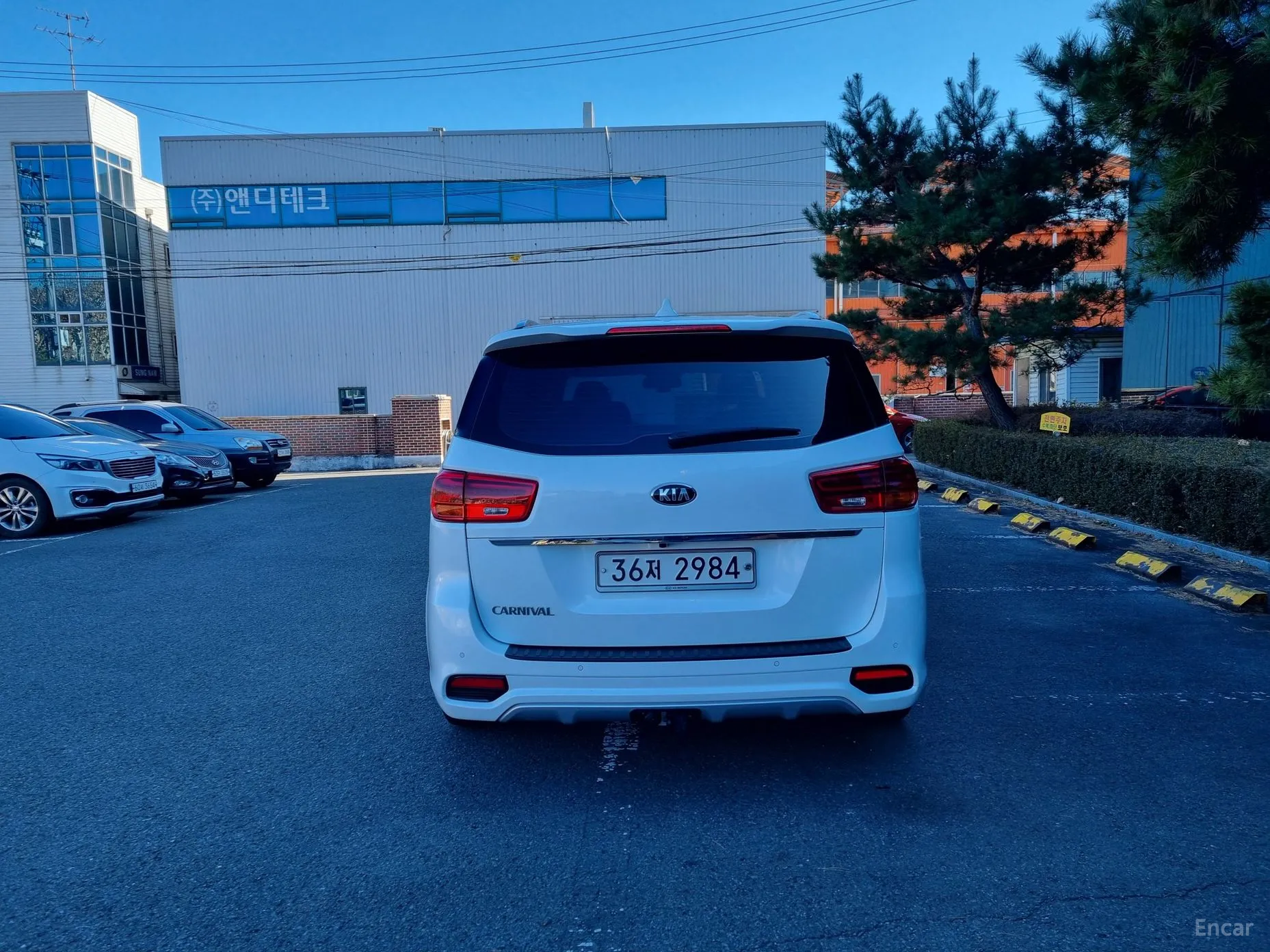 Kia Carnival превью 3