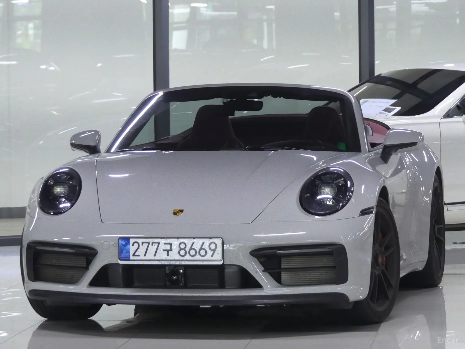 911 (992)
