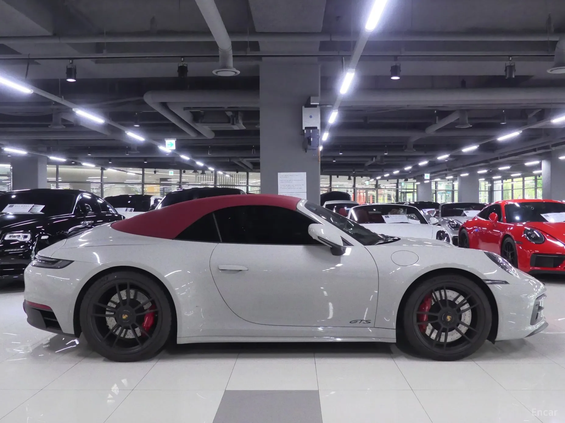 Porsche 911 (992) превью 3