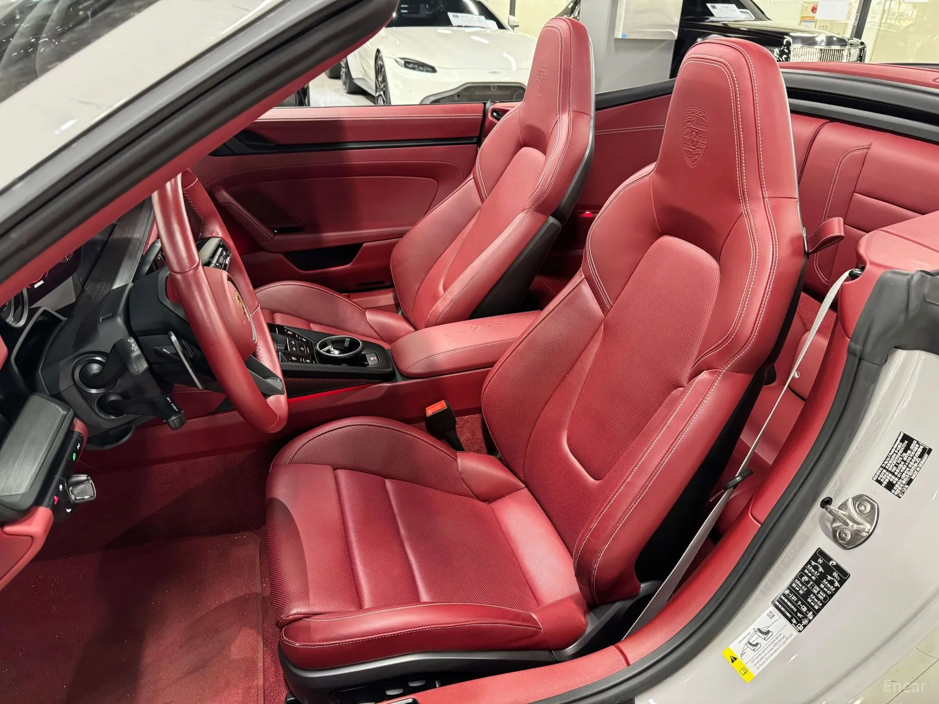 Porsche 911 (992) превью 4