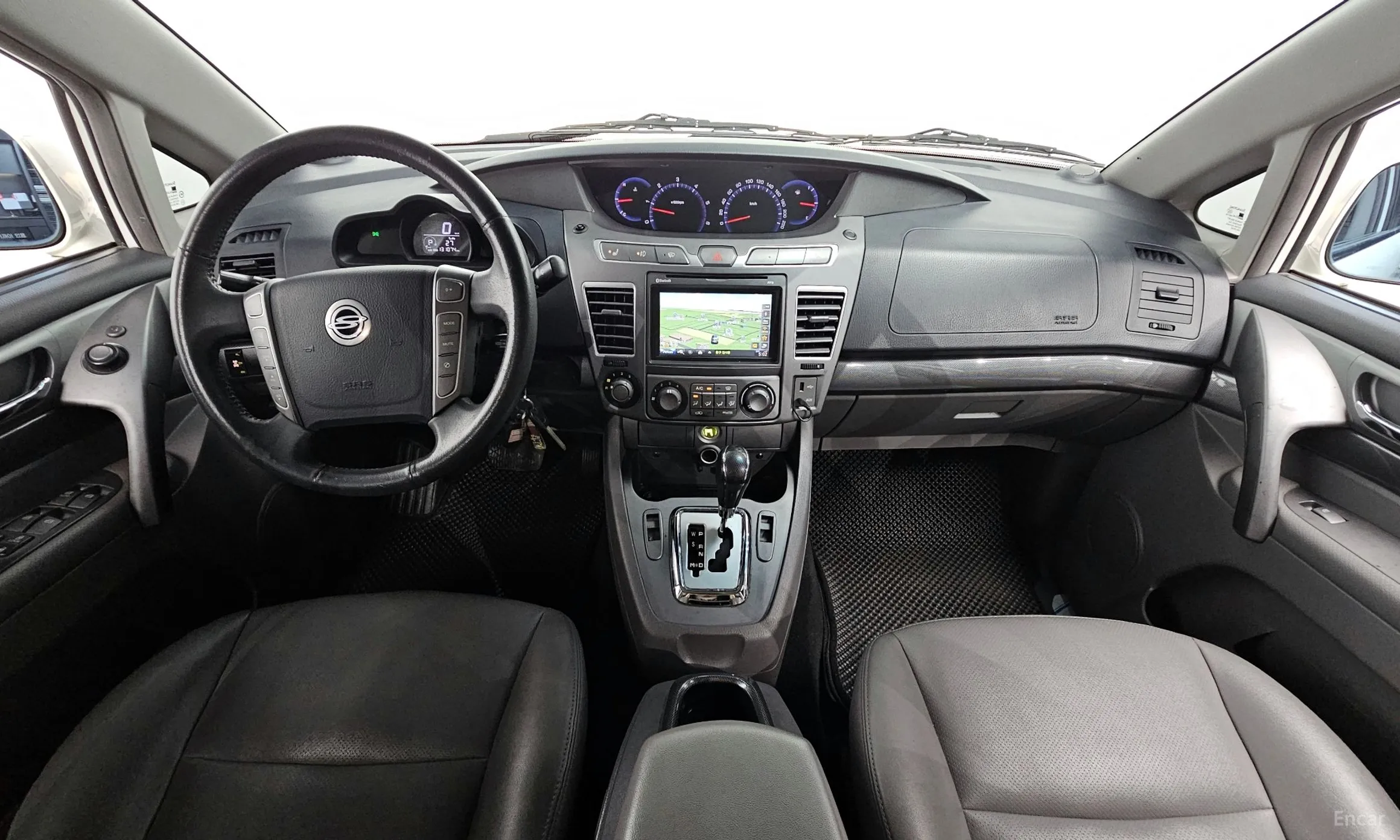 KG Mobility (SsangYong) Korando Turismo превью 4